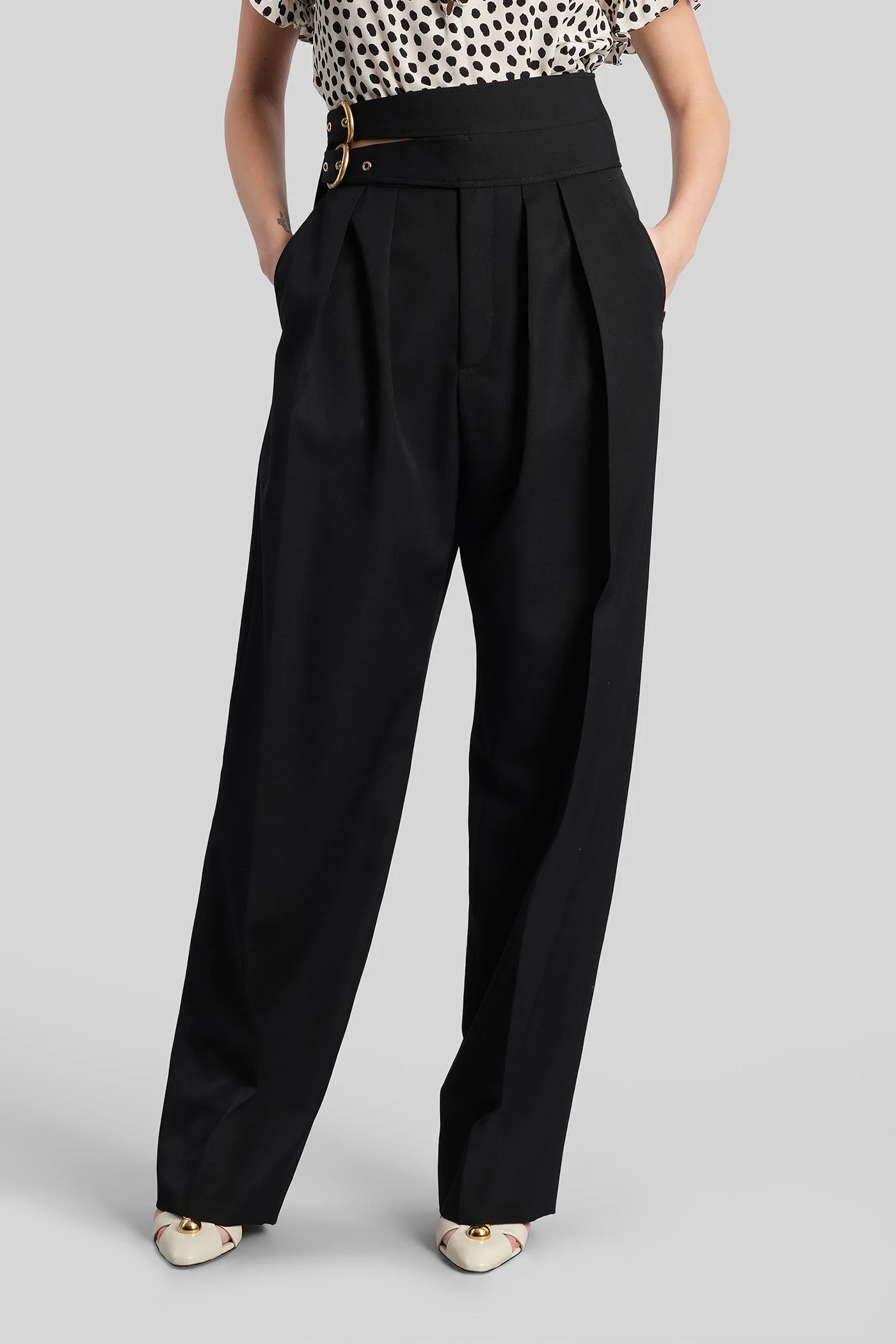 Pants in black wool