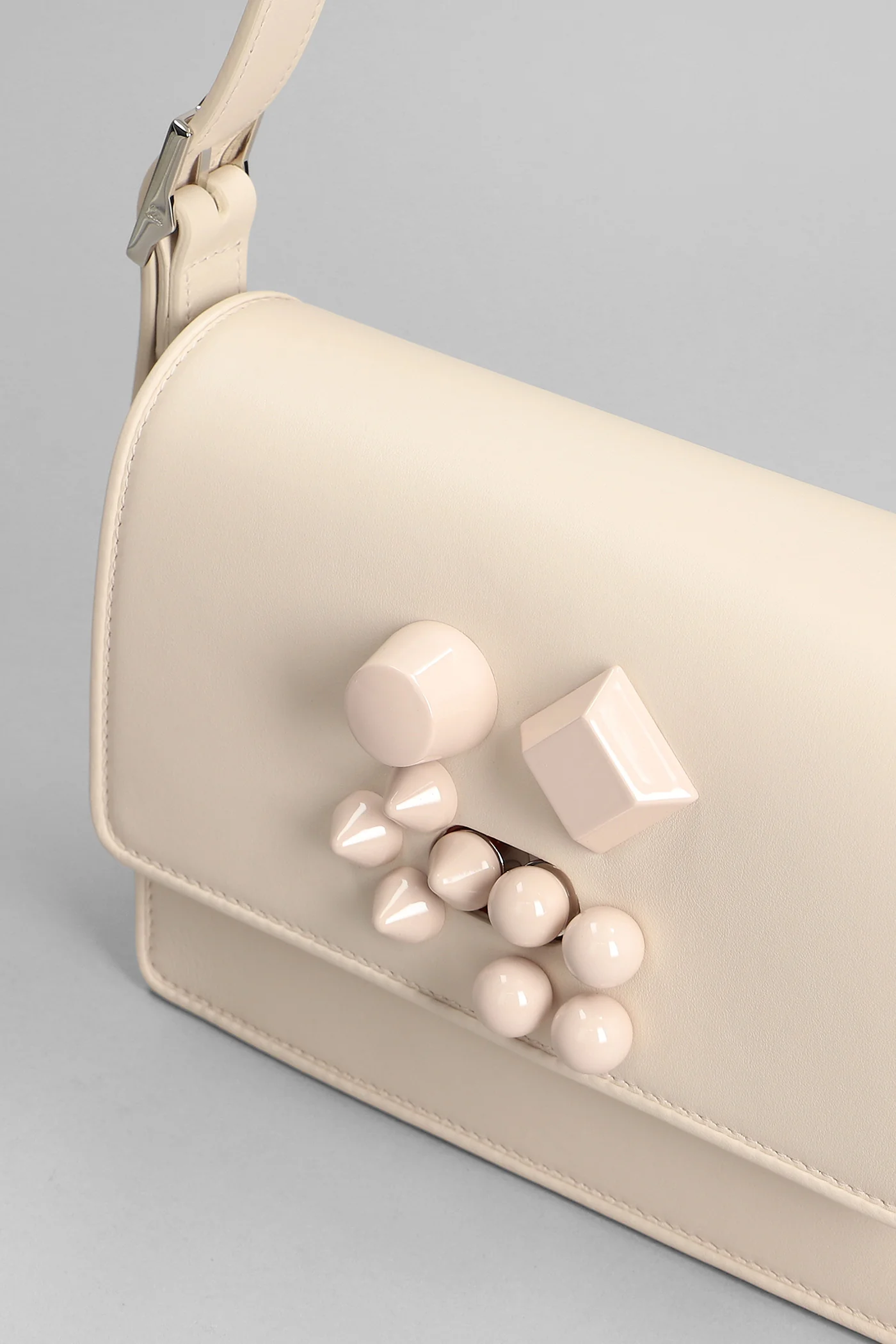 Carasky Shoulder bag in powder leather - Image 4