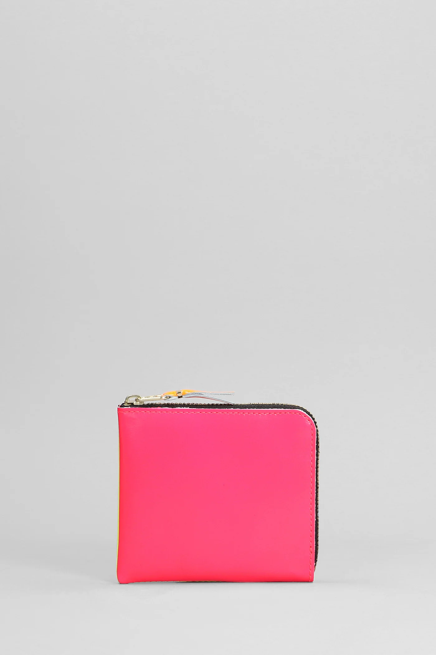 Wallet in rose-pink leather