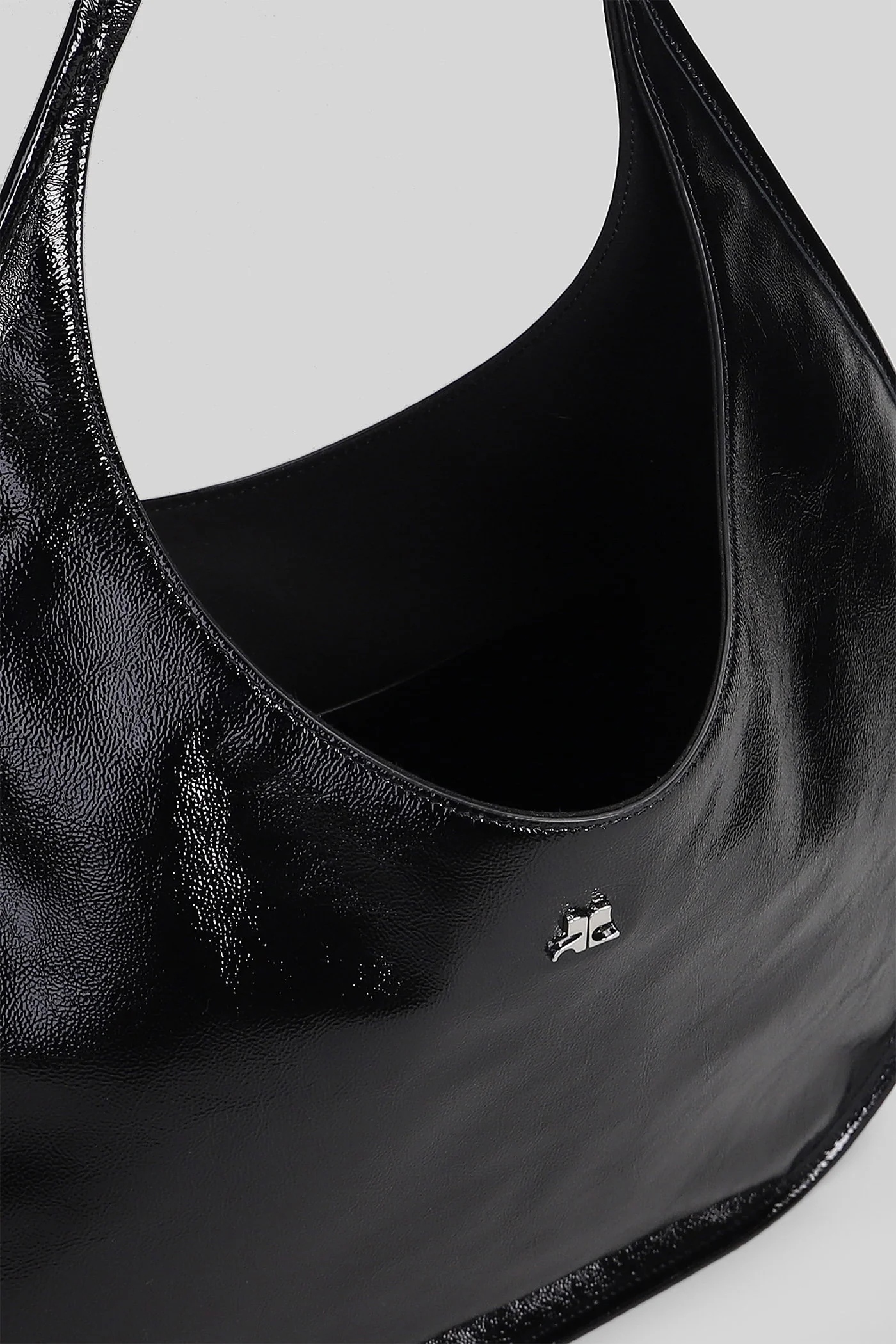 Flat holy naplack Shoulder bag in black leather - Image 4