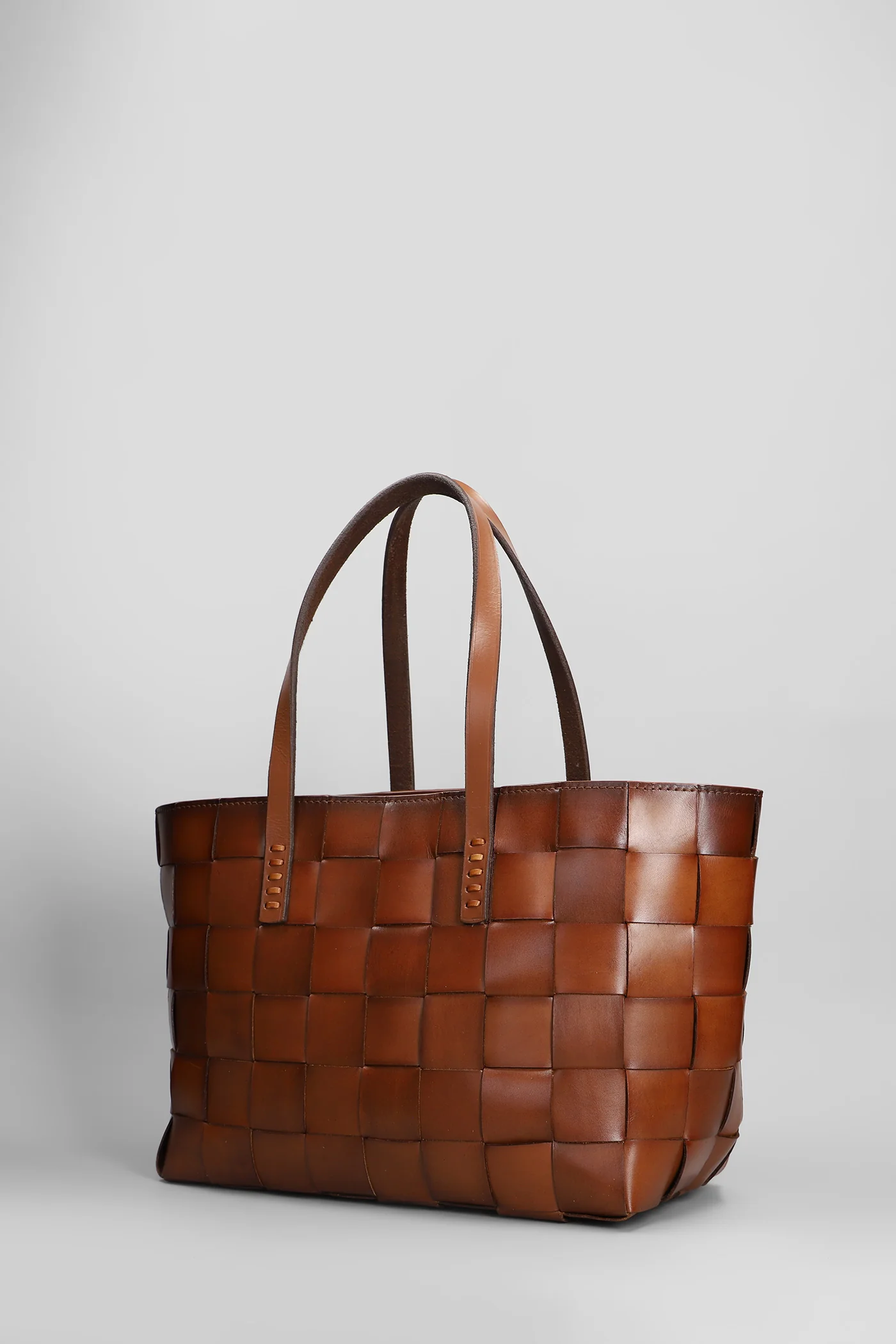 Box Weave Basket Tote in leather color leather - Image 2