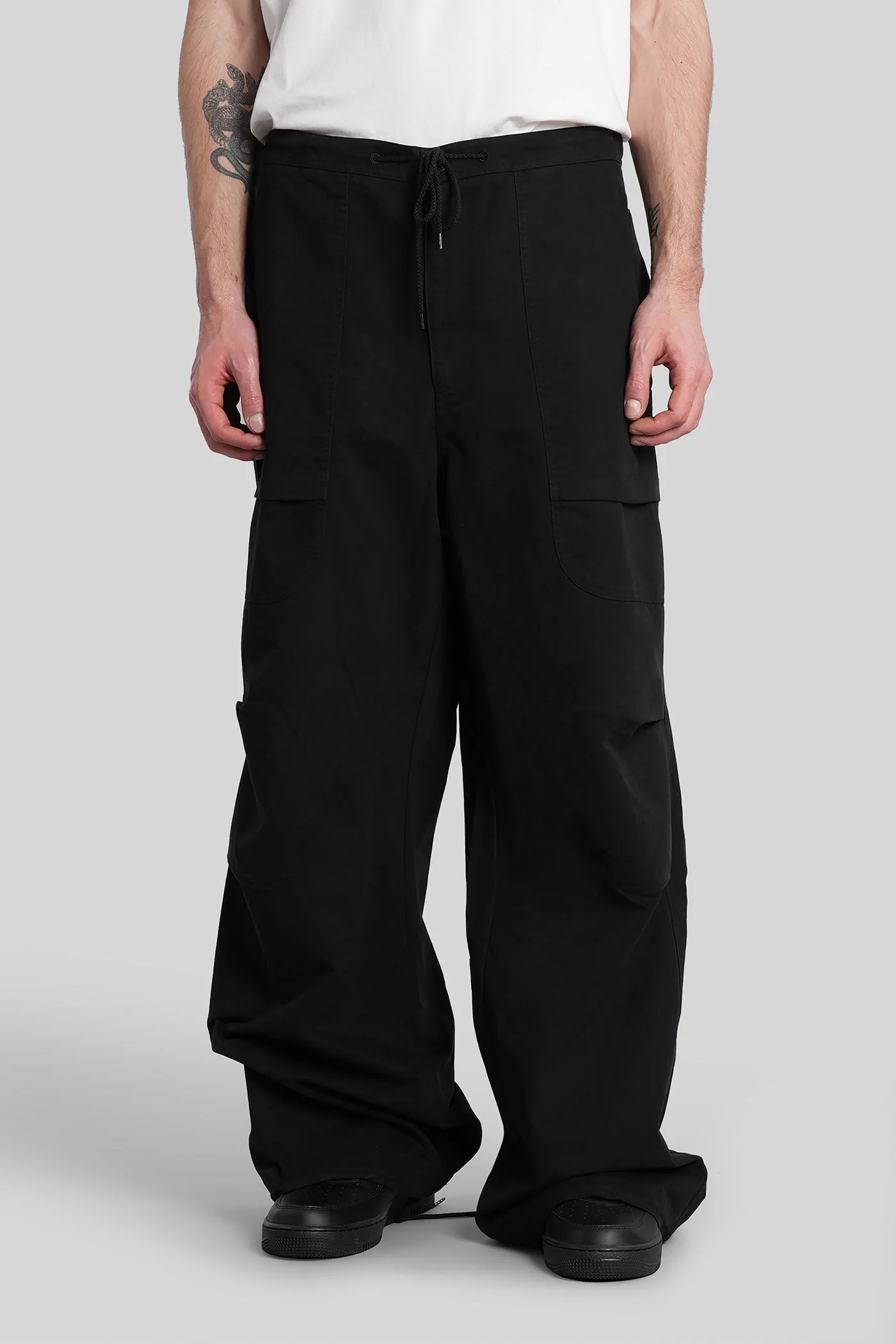 Pants in black cotton