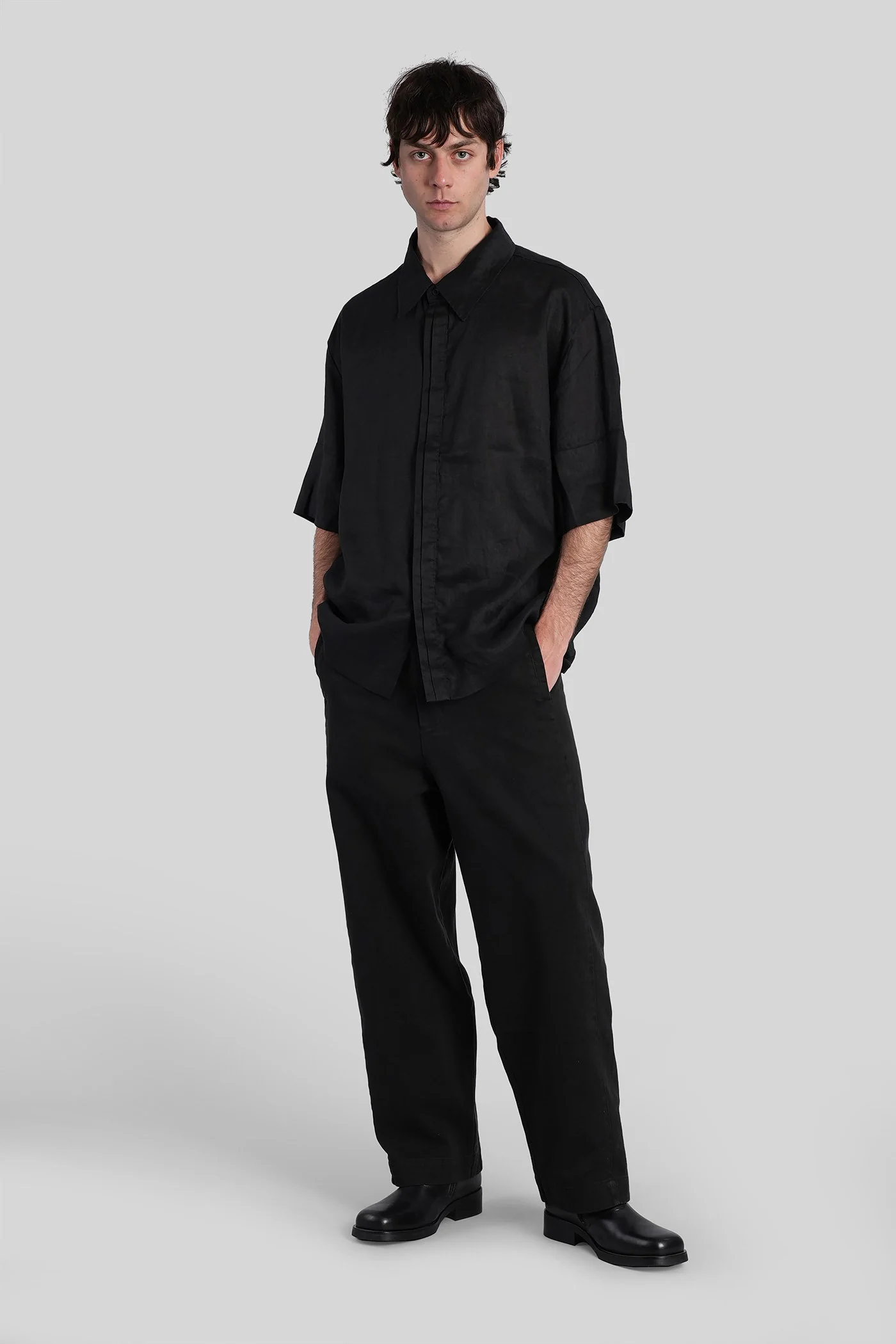 Shirt in black linen - Image 2