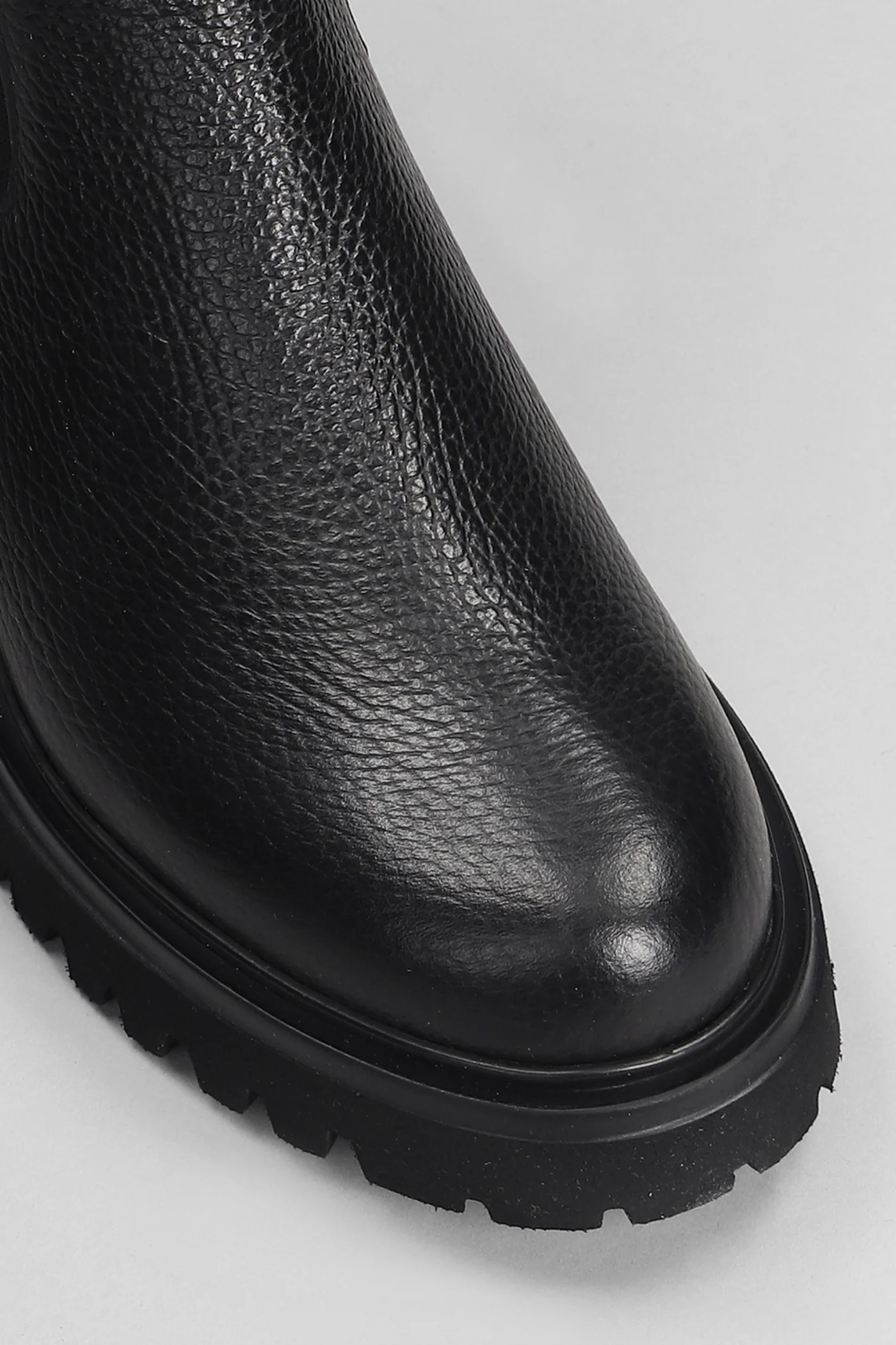 Combat boots in black leather - Image 5