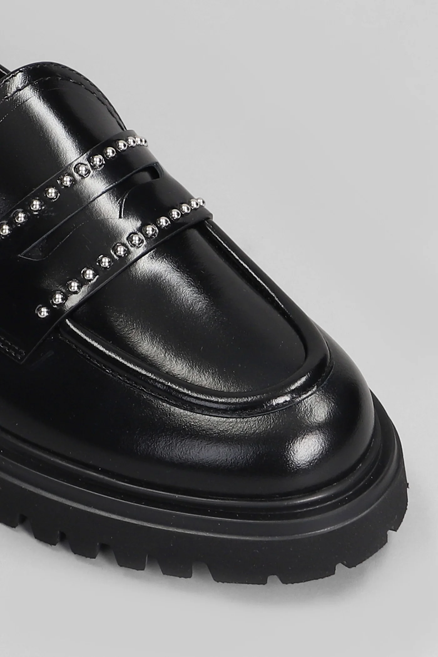 Loafers in black leather - Image 5