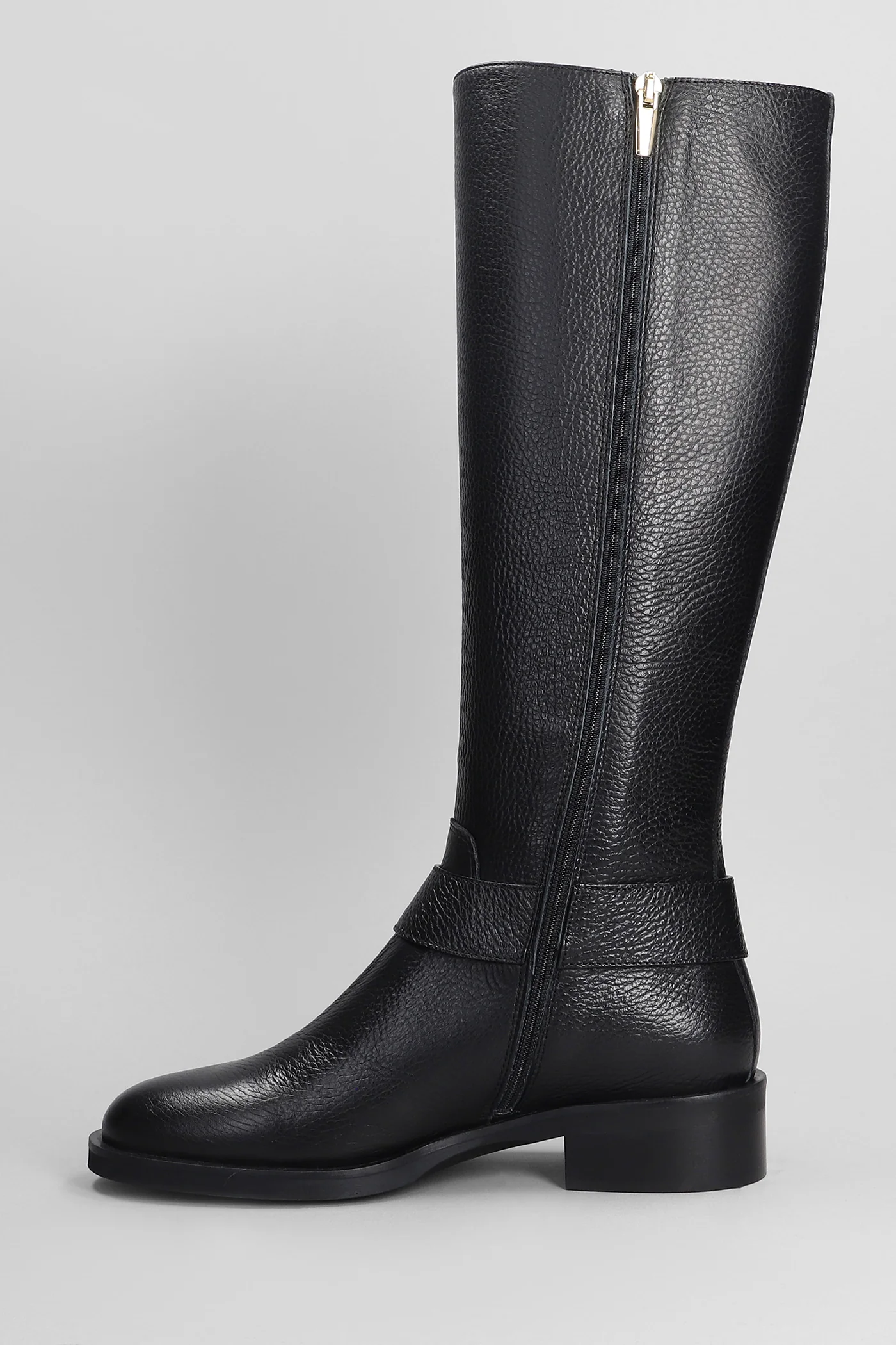 low heels boots in black leather - Image 3