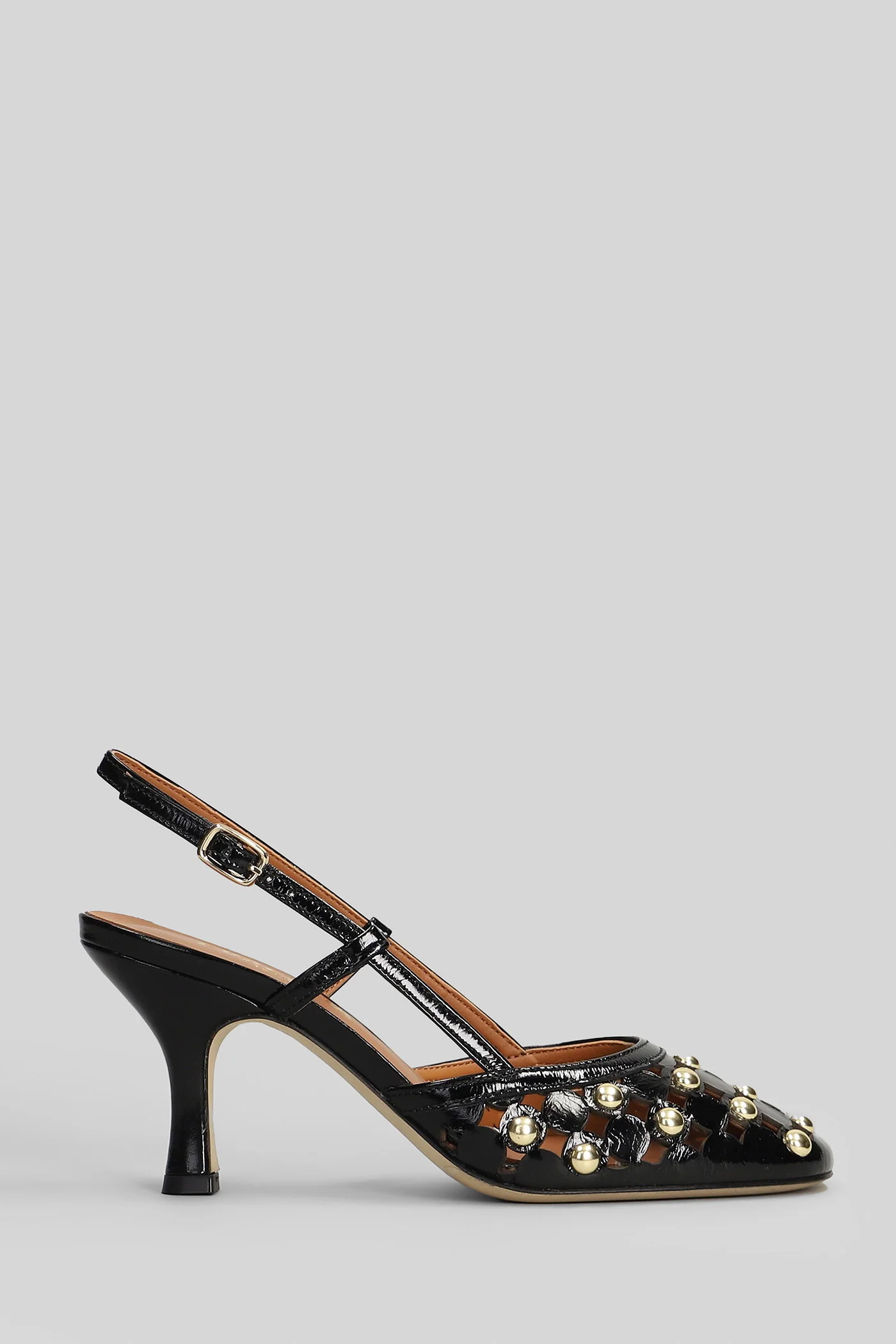 Pumps in black leather
