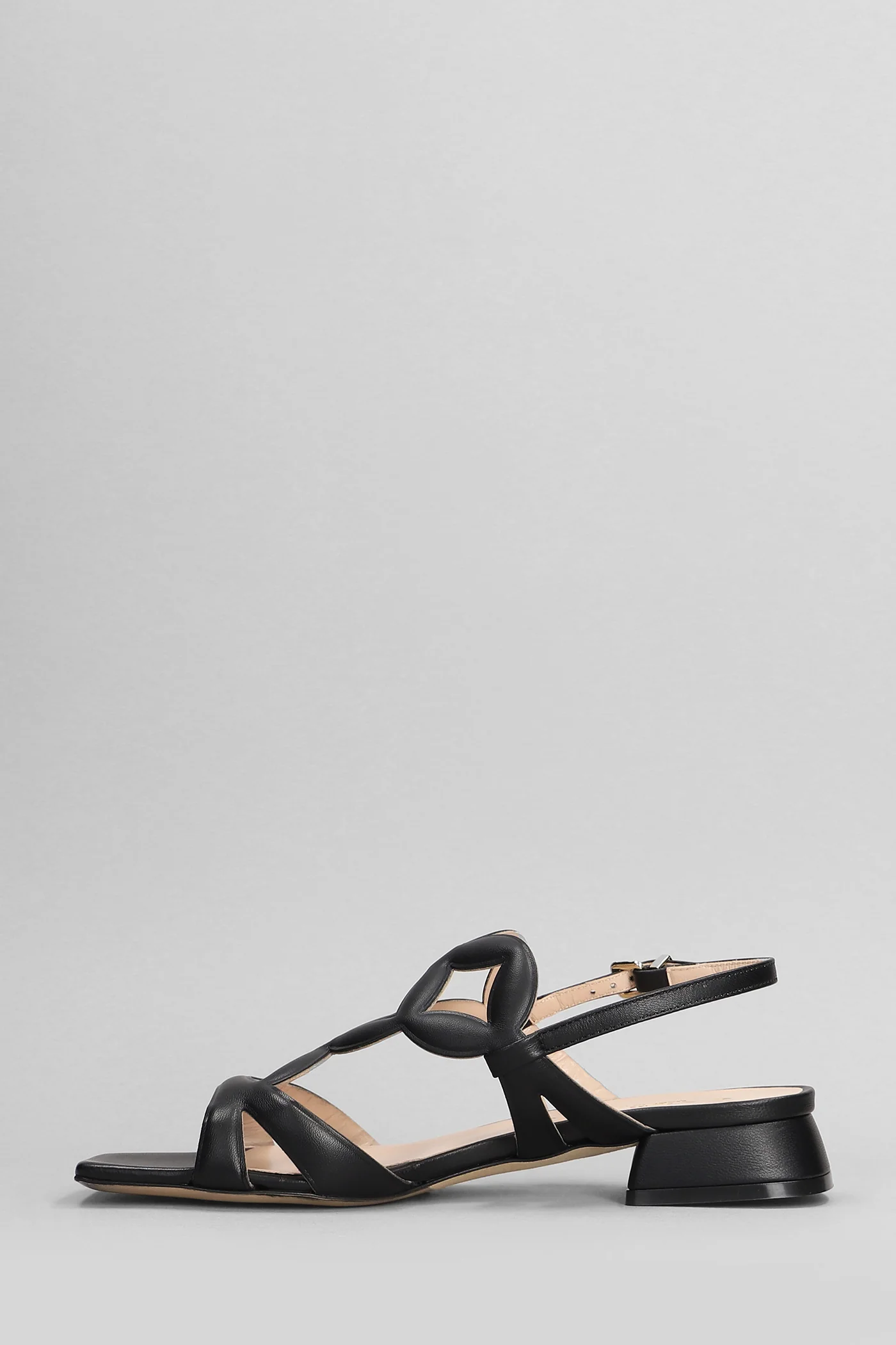Sandals in black leather - Image 3