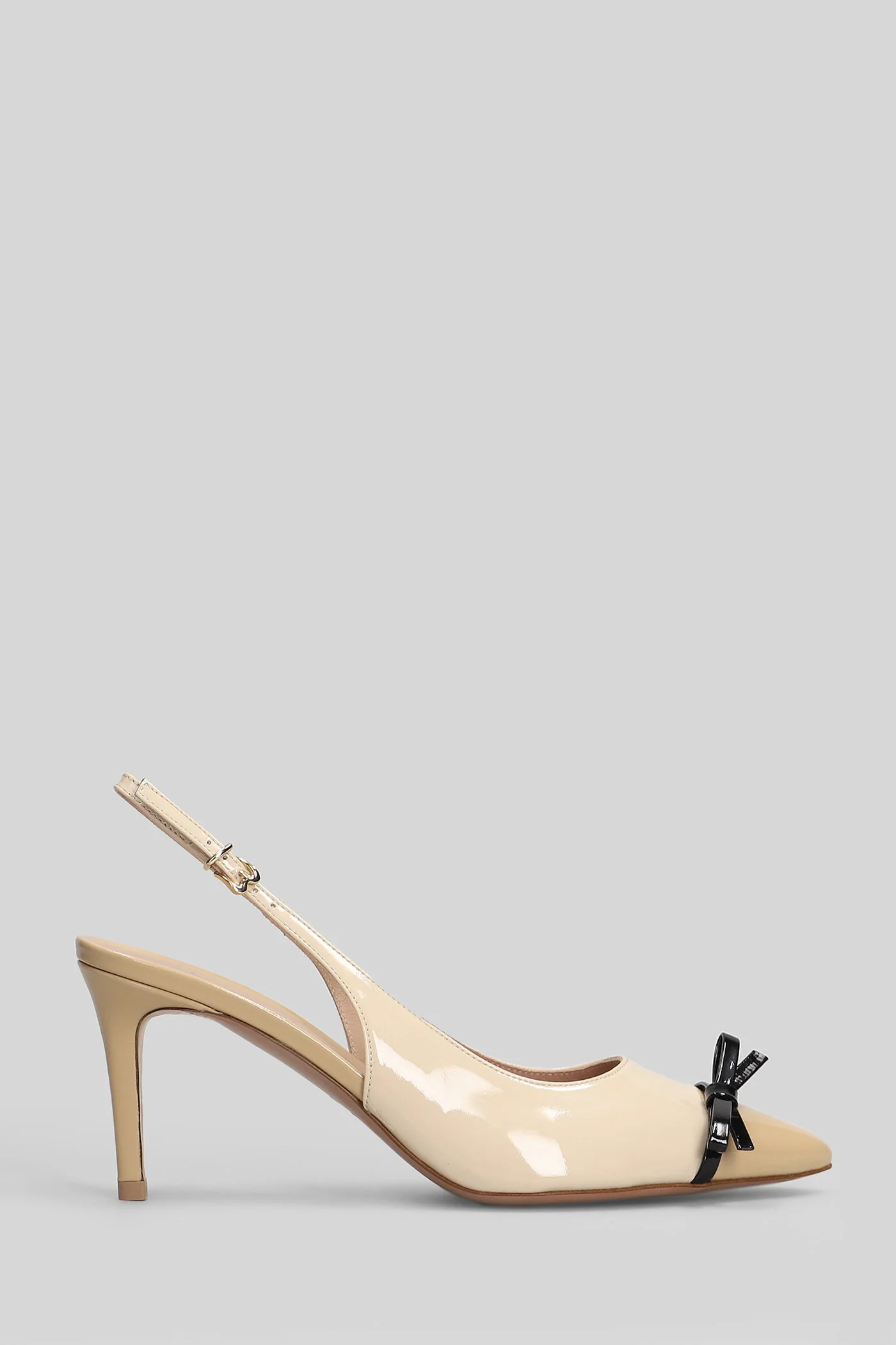 Antonia Pumps in beige patent leather