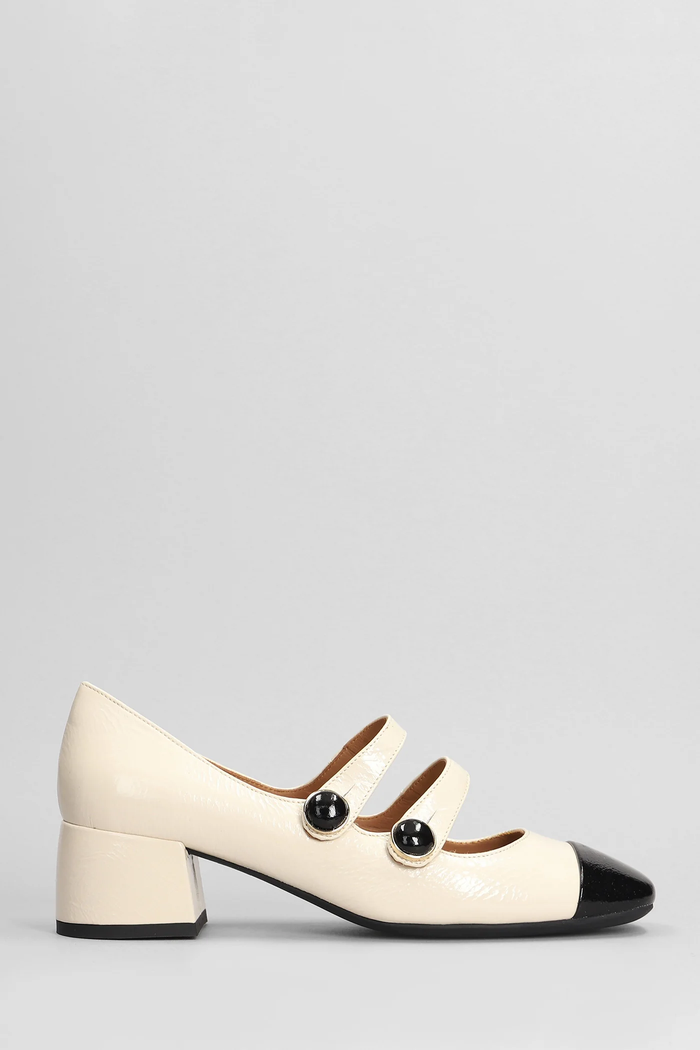Aura Pumps in beige leather