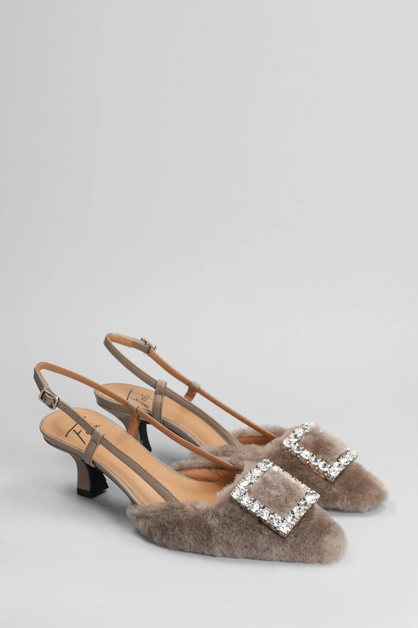 Stefi Pumps in taupe leather - Image 2