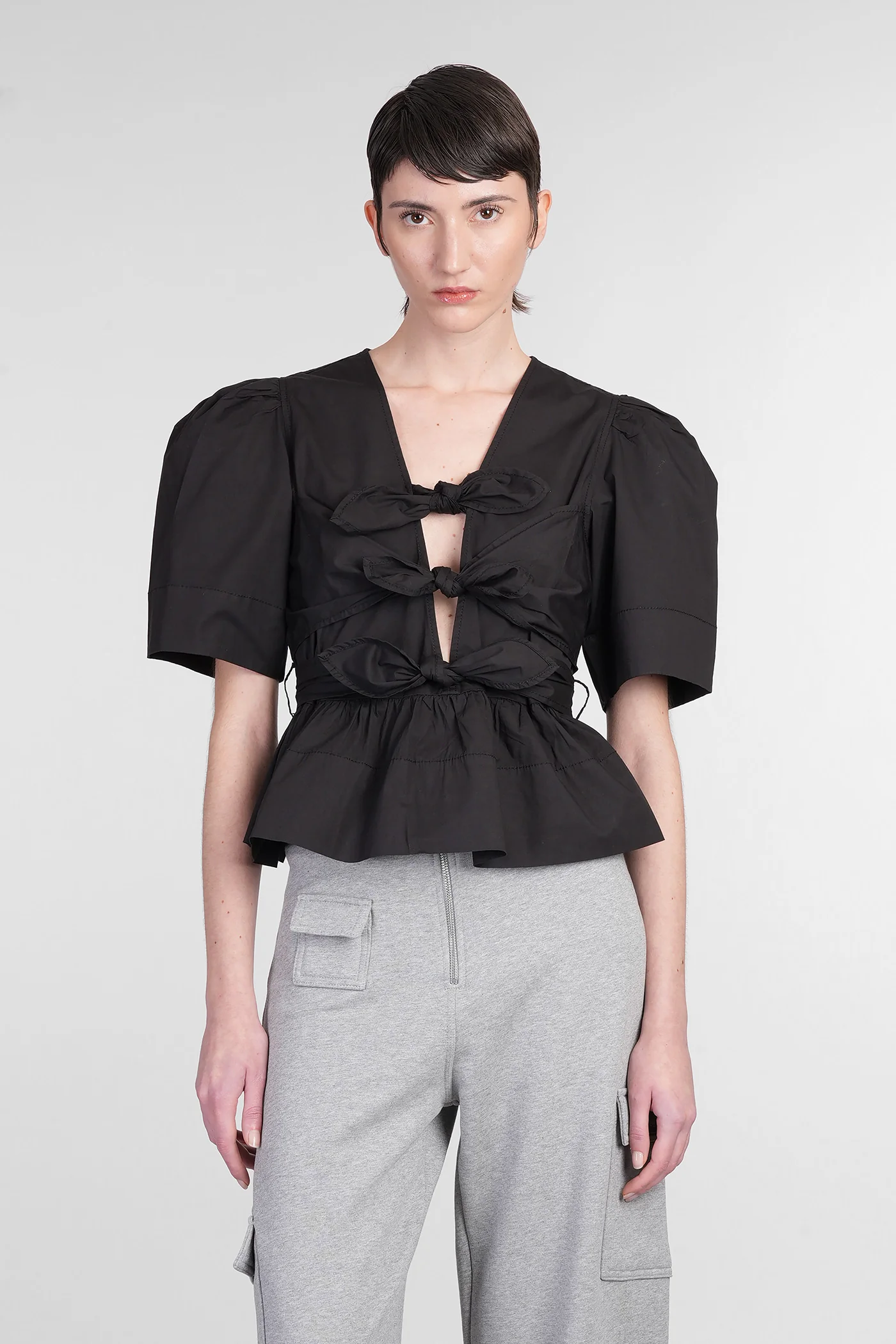 Blouse in black cotton