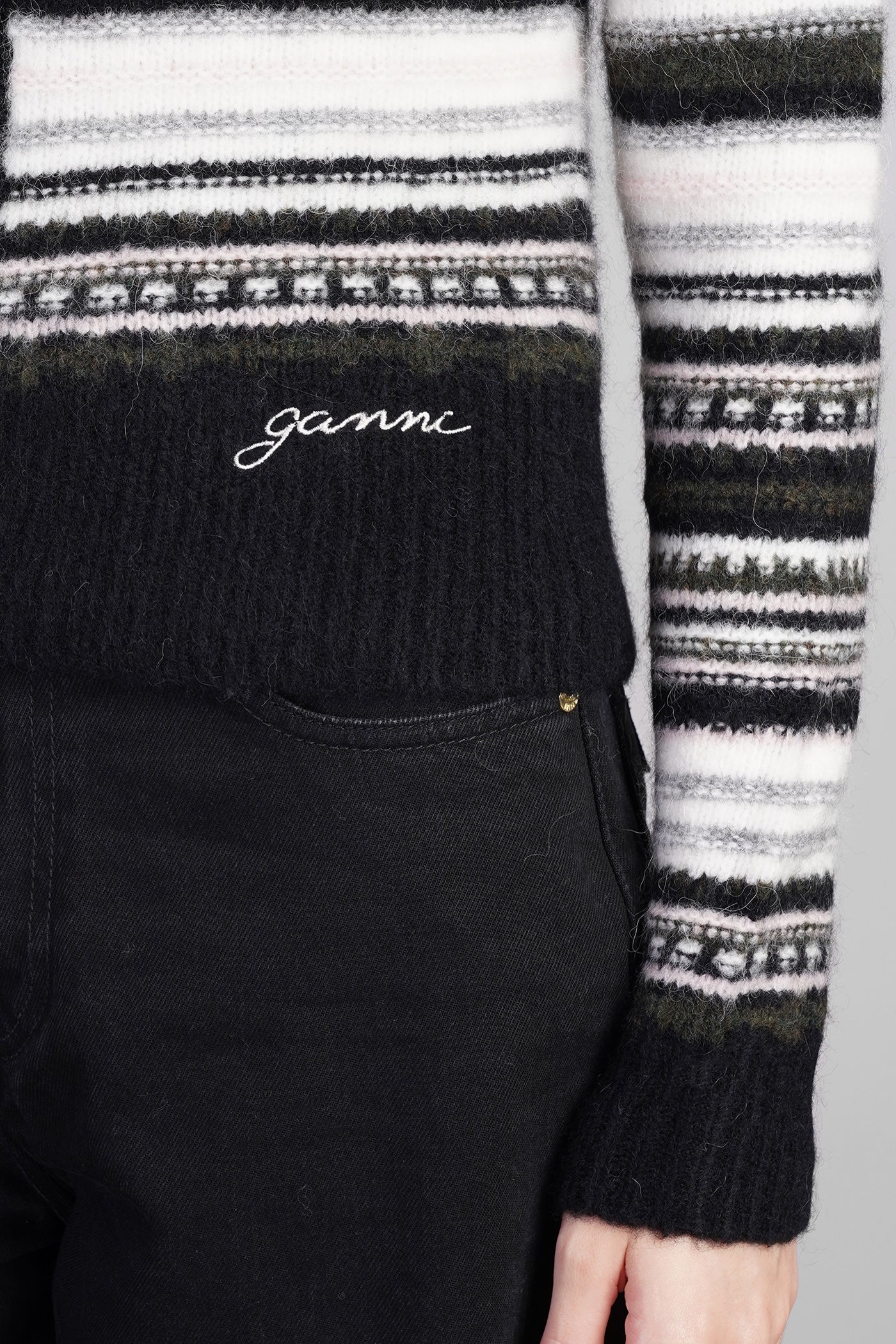 Cardigan in black wool - Image 5