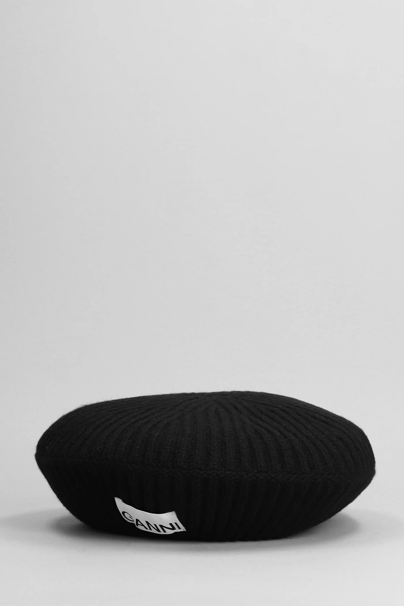 Hats in black wool - Image 2