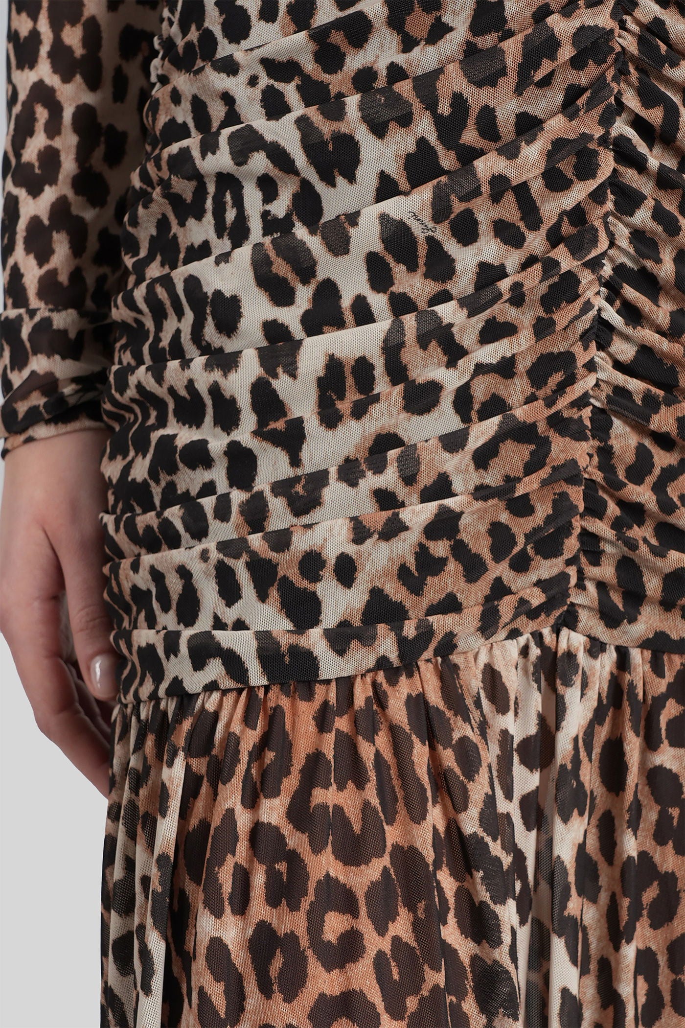Long dress in Animalier polyester - Image 40