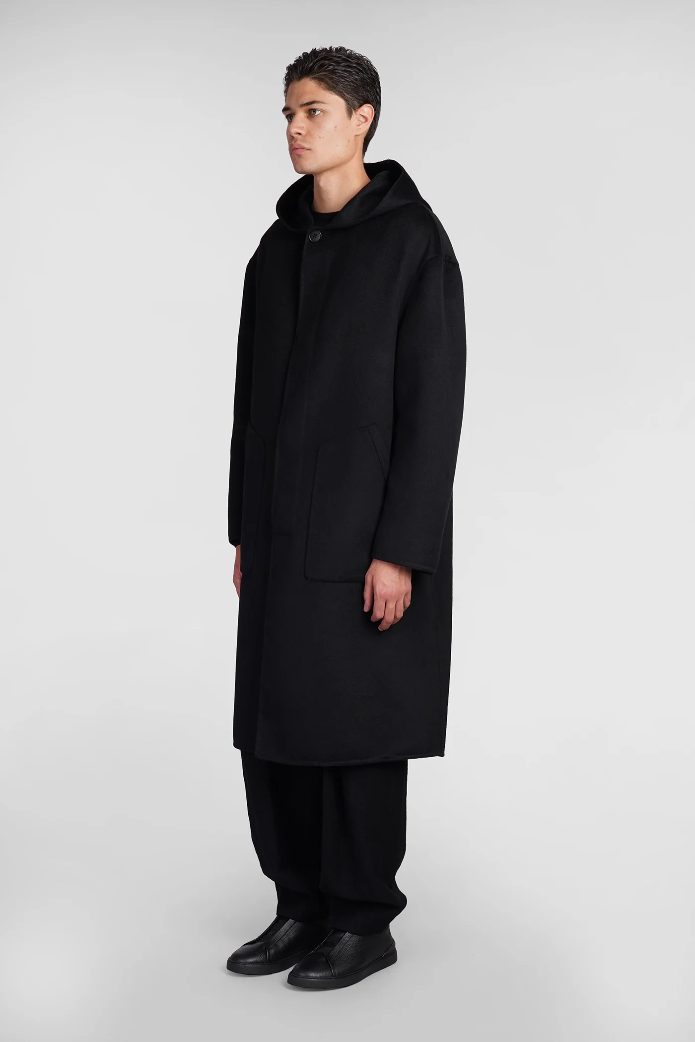 Coat in black cashmere - Image 4