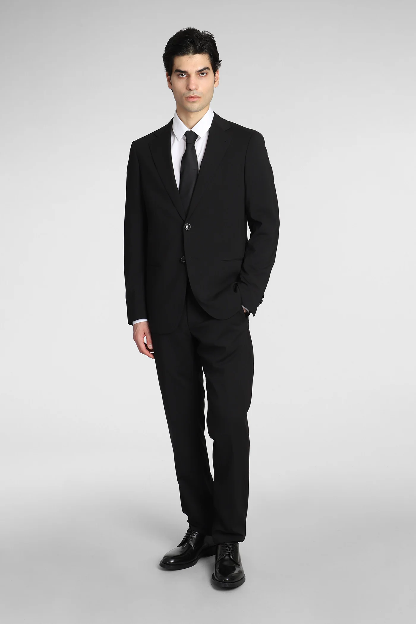 in black wool - Image 2