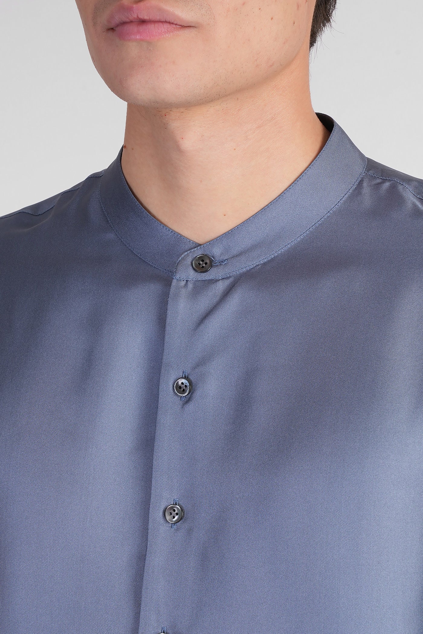 Shirt in blue silk - Image 5