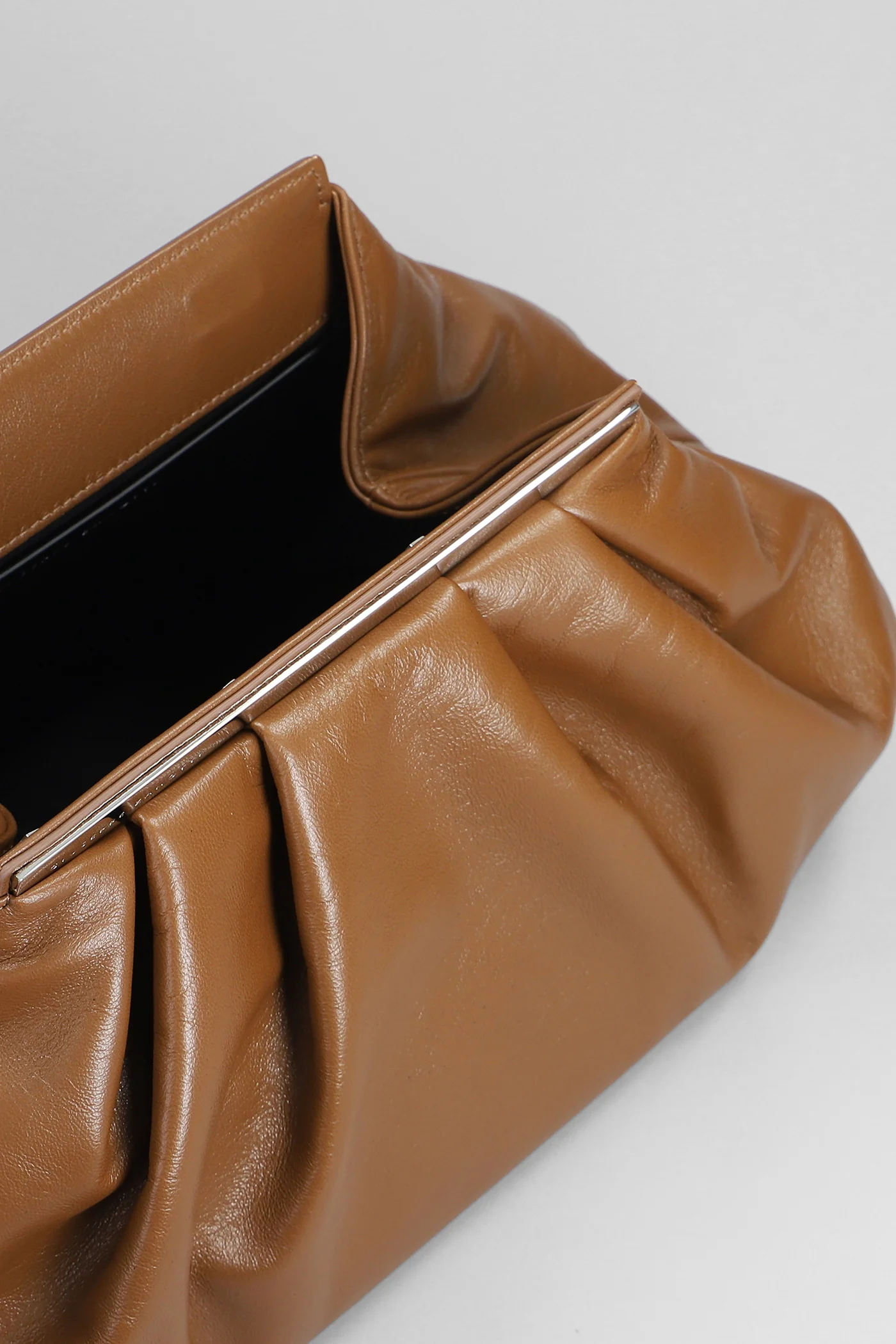 Clutch in leather color leather - Image 4