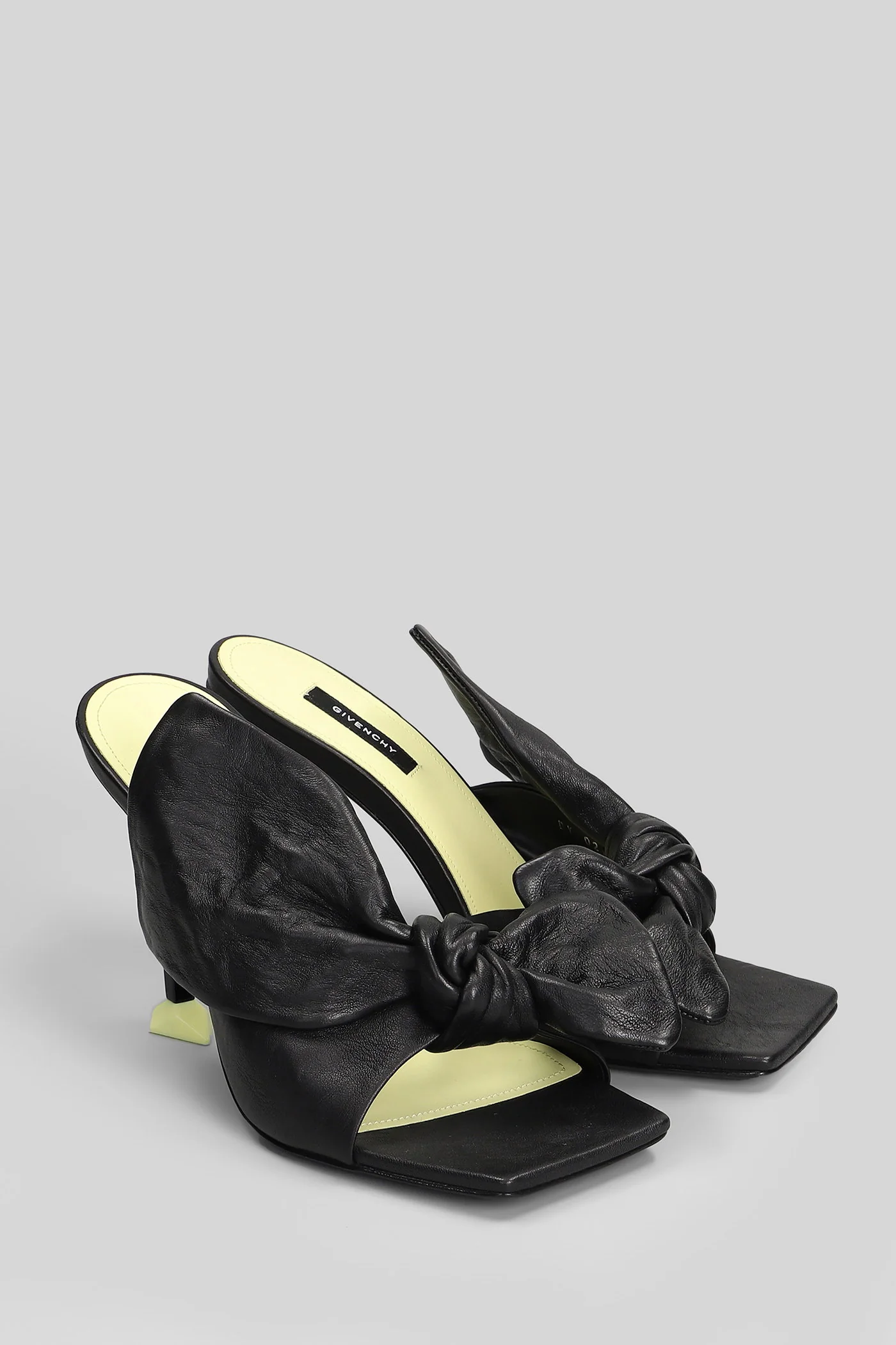 Sandals in black leather - Image 2