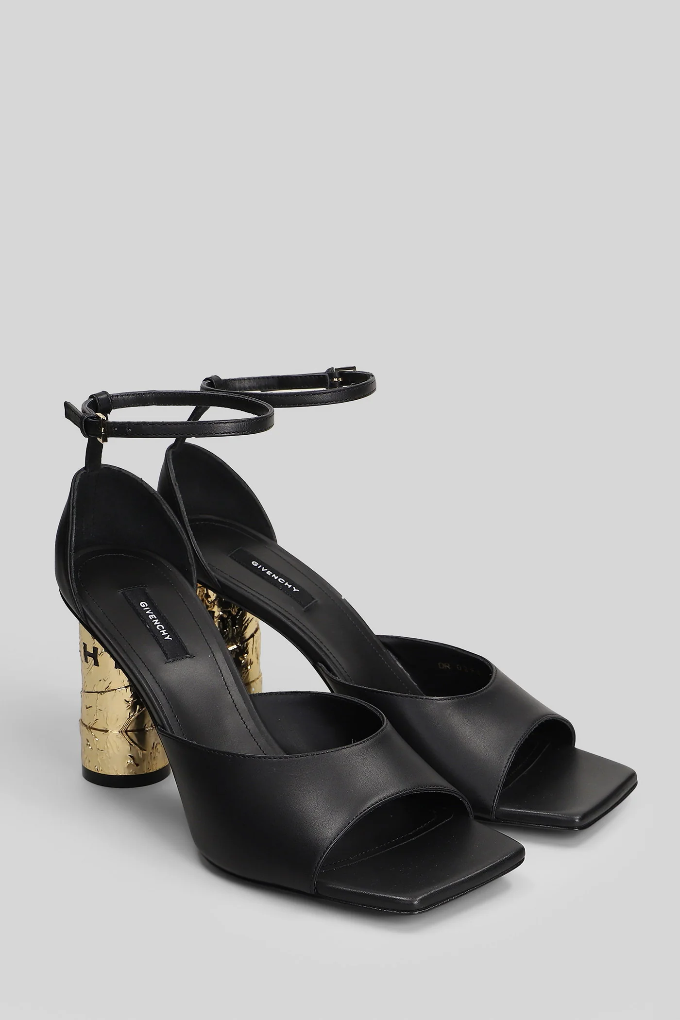 Sandals in black leather - Image 2