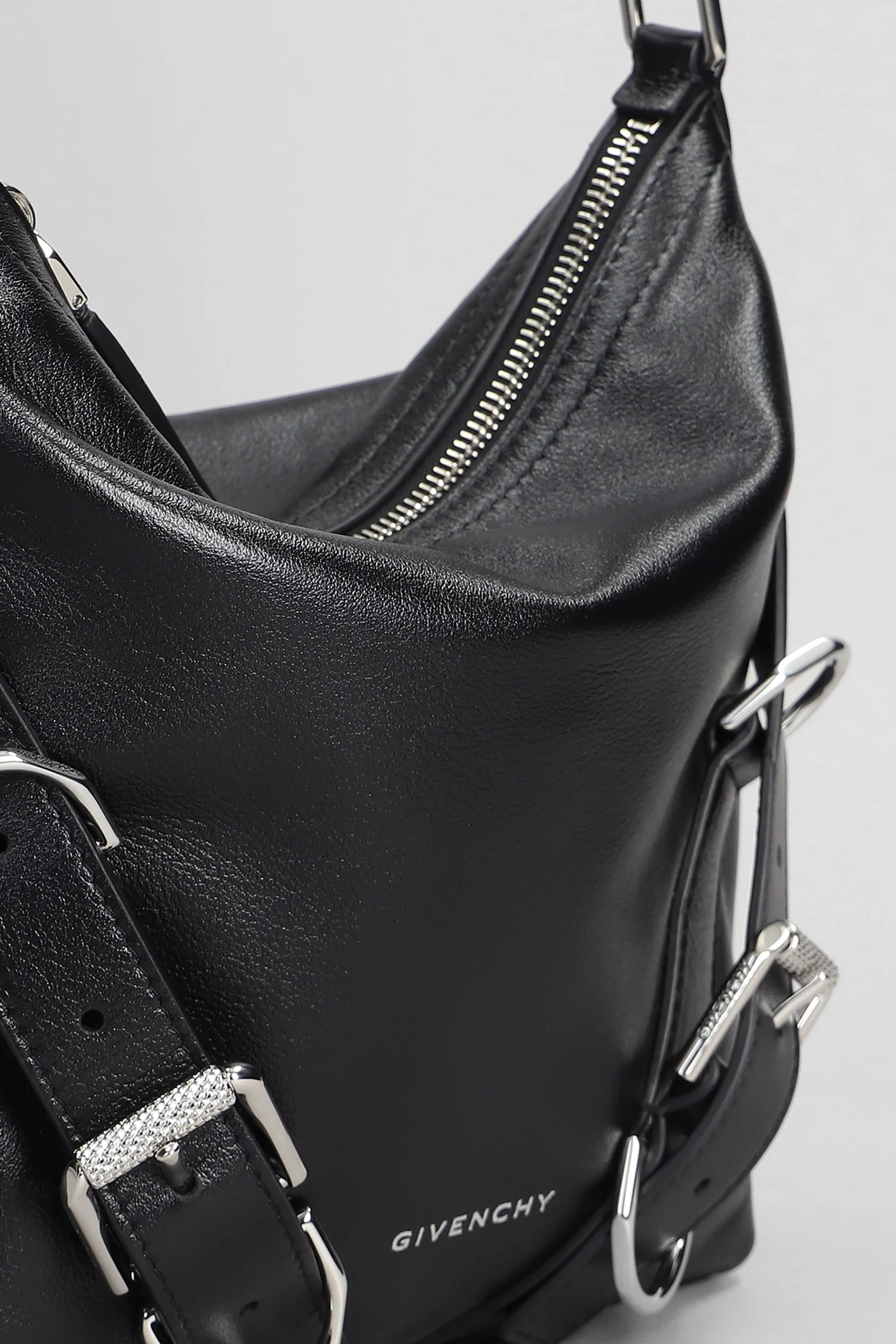Voyou small Shoulder bag in black leather - Image 4