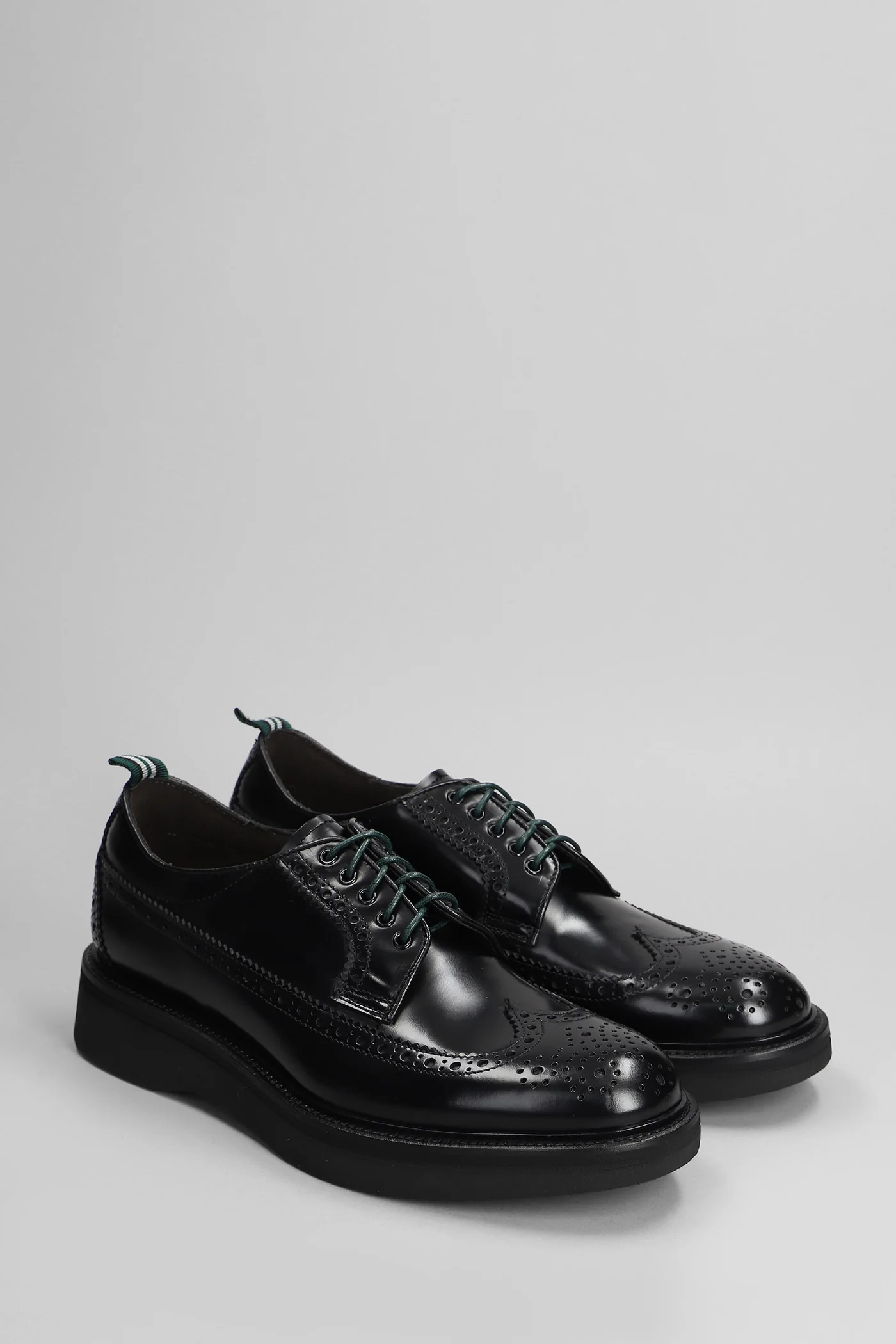Lace up shoes in black leather - Image 2