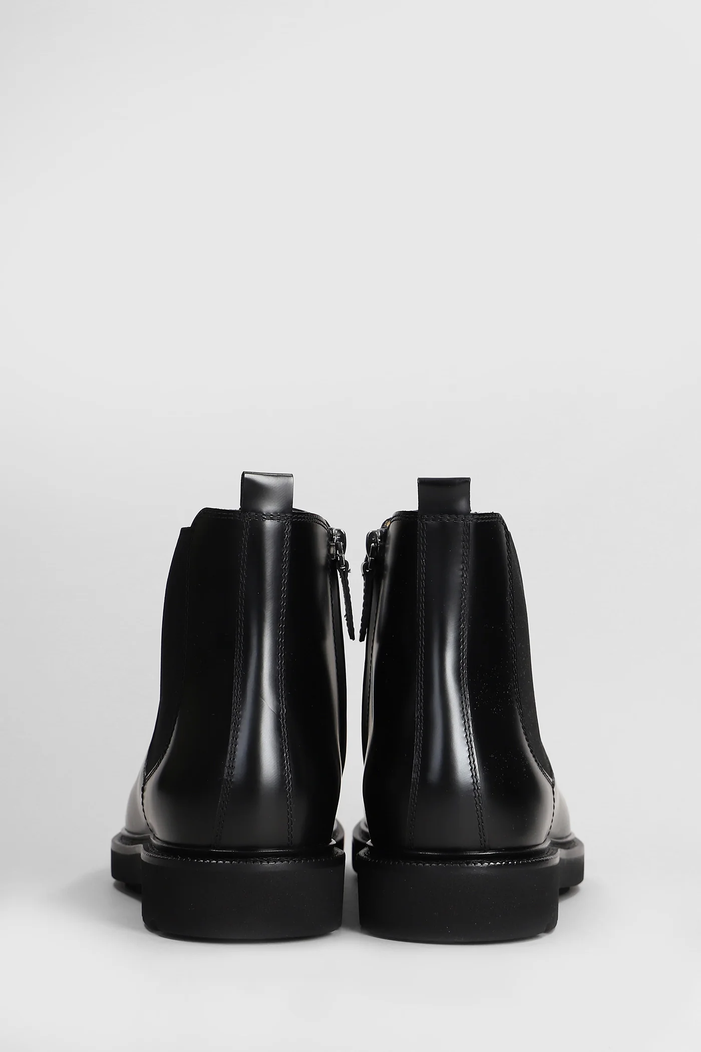 Ankle boots in black leather - Image 4