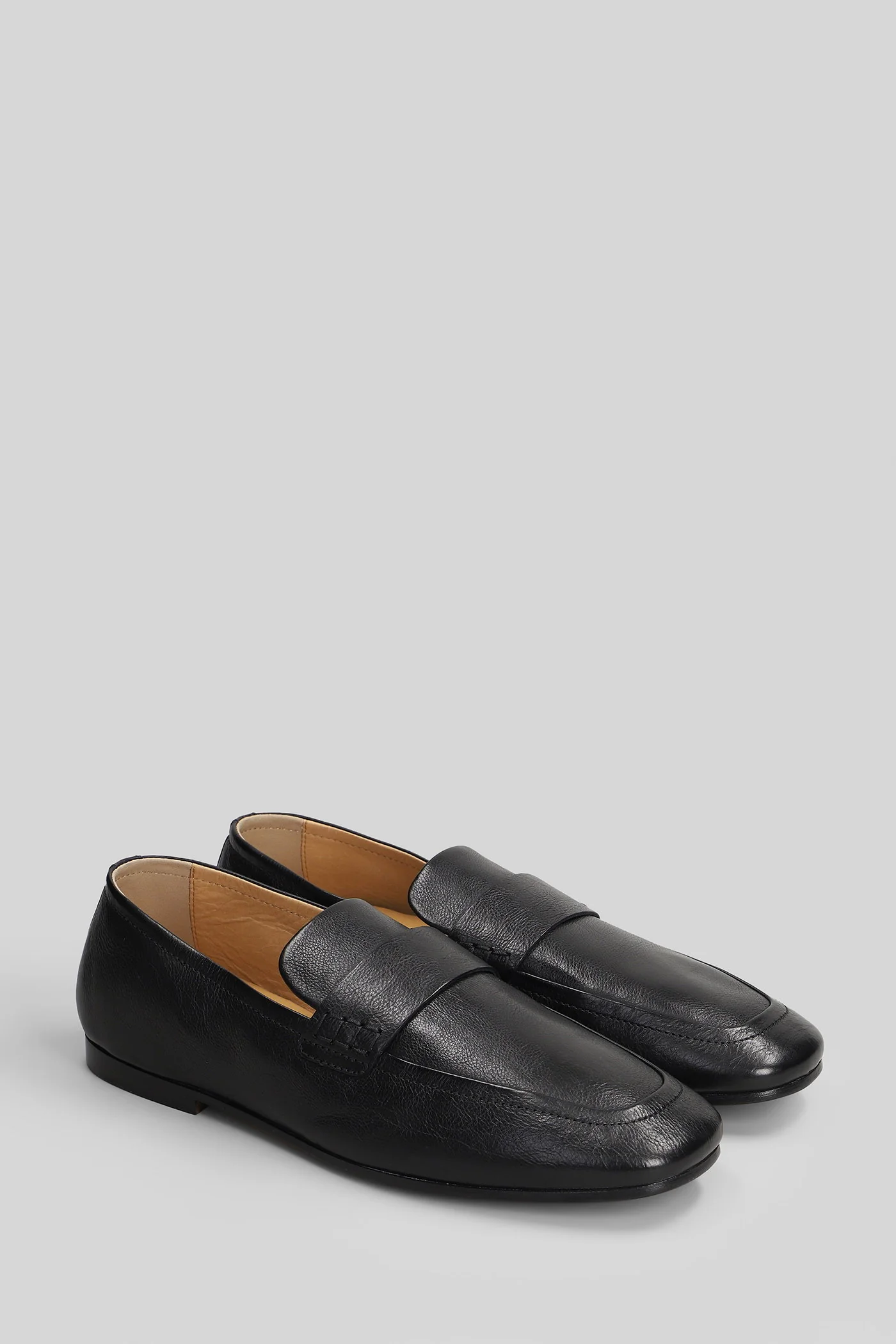 Loafers in black leather - Image 2