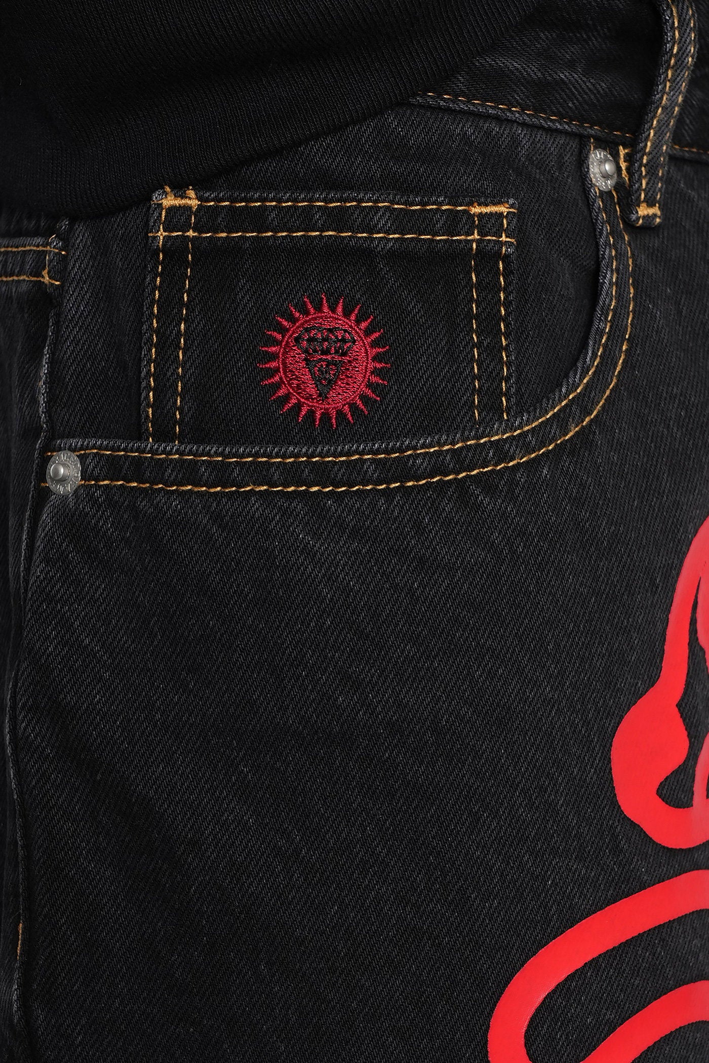 Shorts in black denim - Image 5