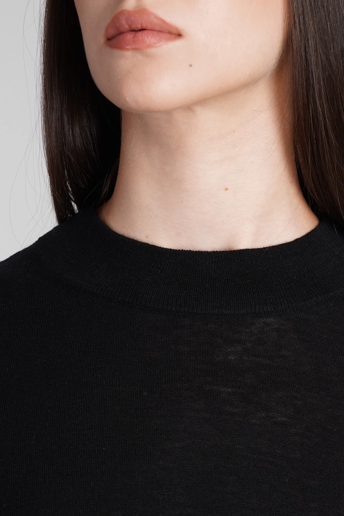 Lya Knitwear in black silk - Image 5