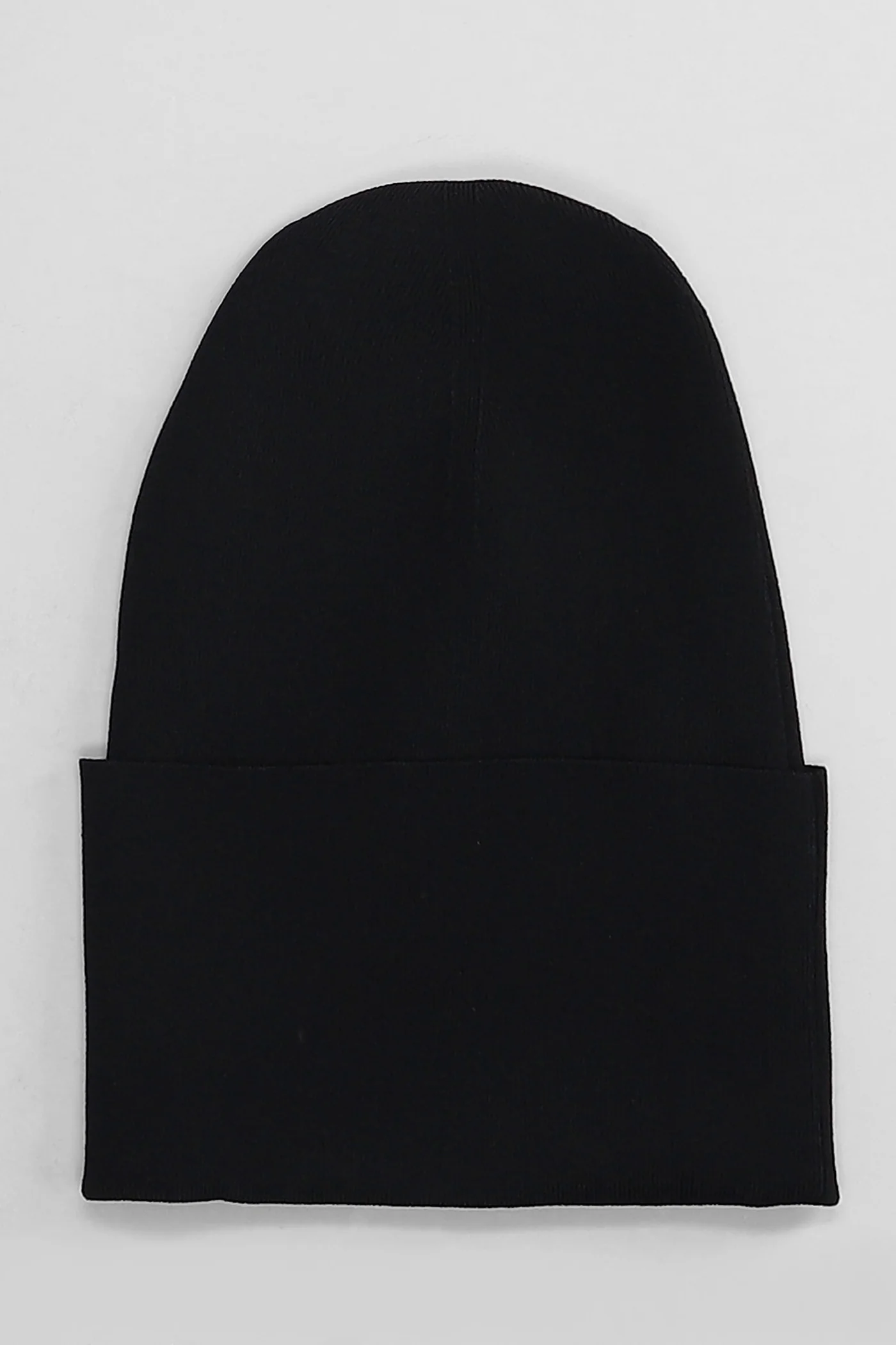 Hats in black polyester