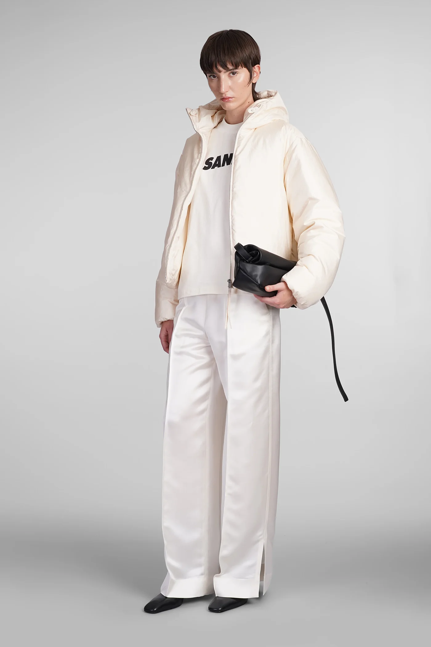 in white cotton - Image 2