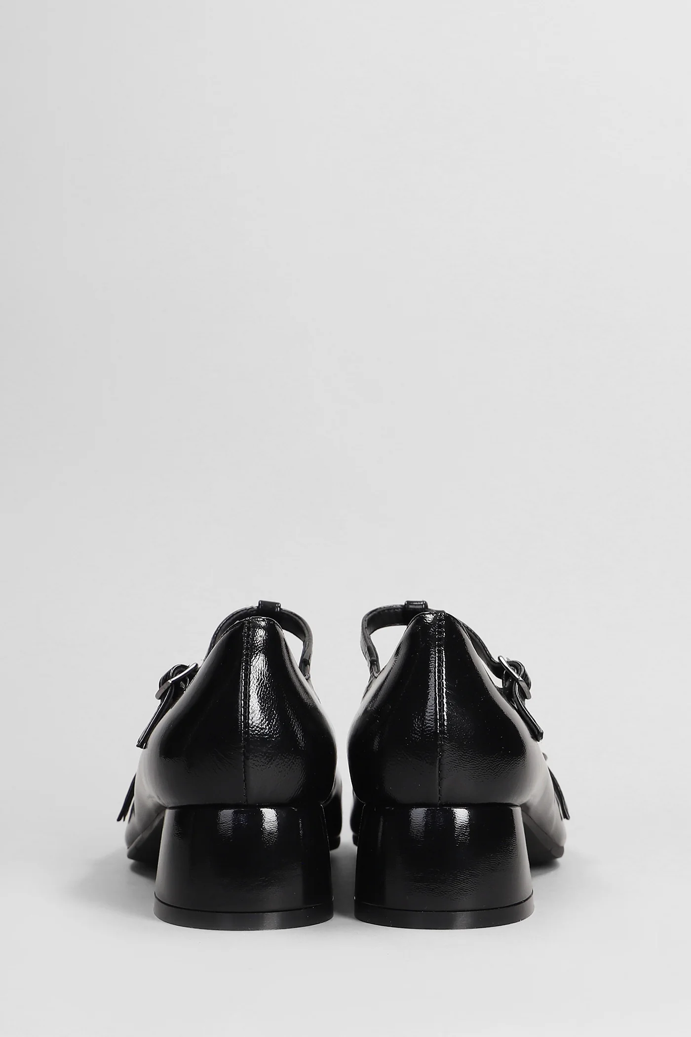 Pumps in black patent leather - Image 4