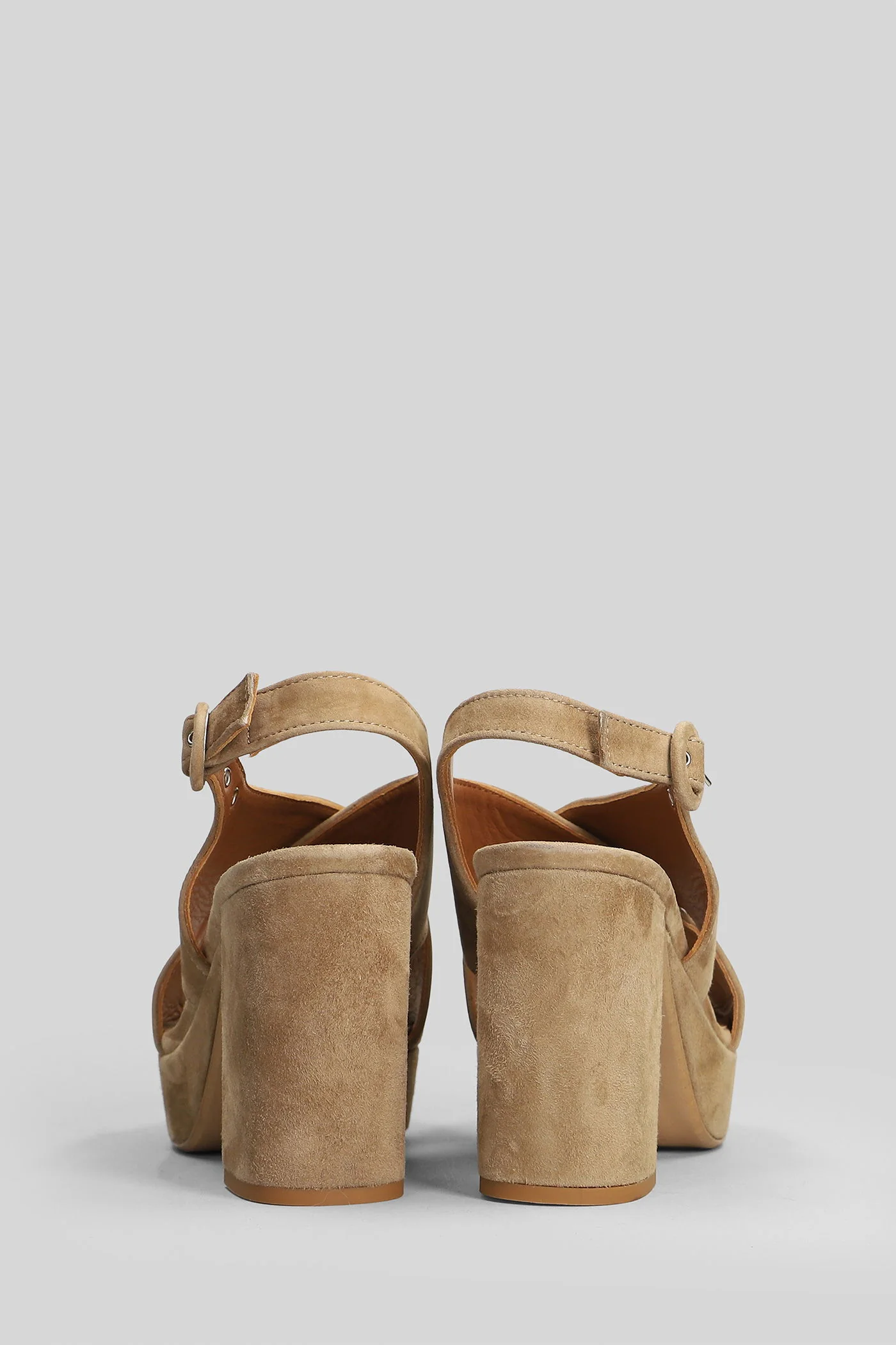 Sandals in beige suede - Image 3