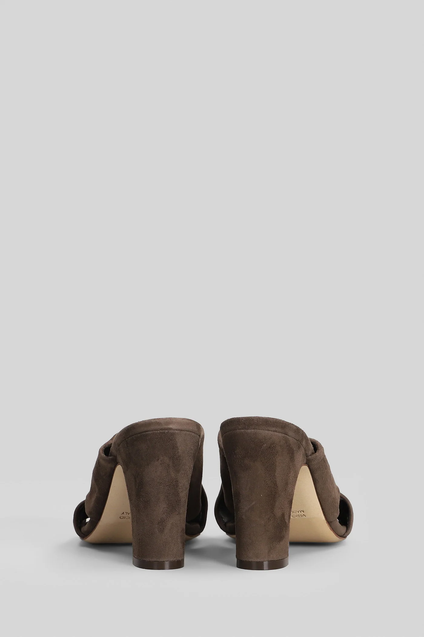 Sandals in dark brown suede - Image 4