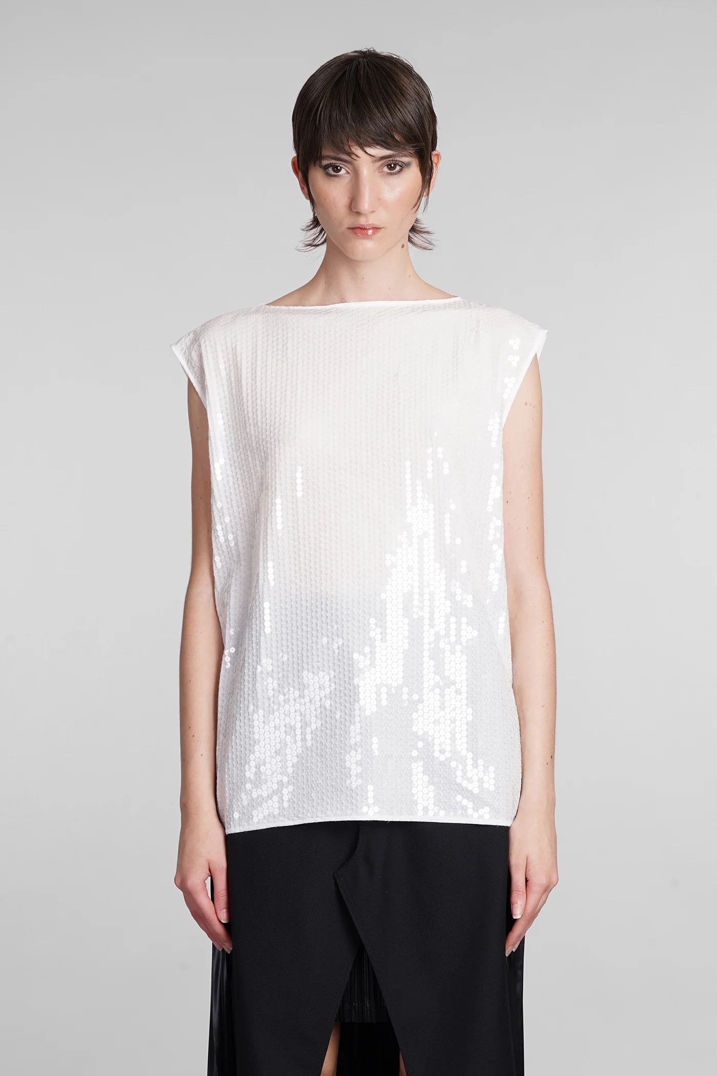 Topwear in white polyester