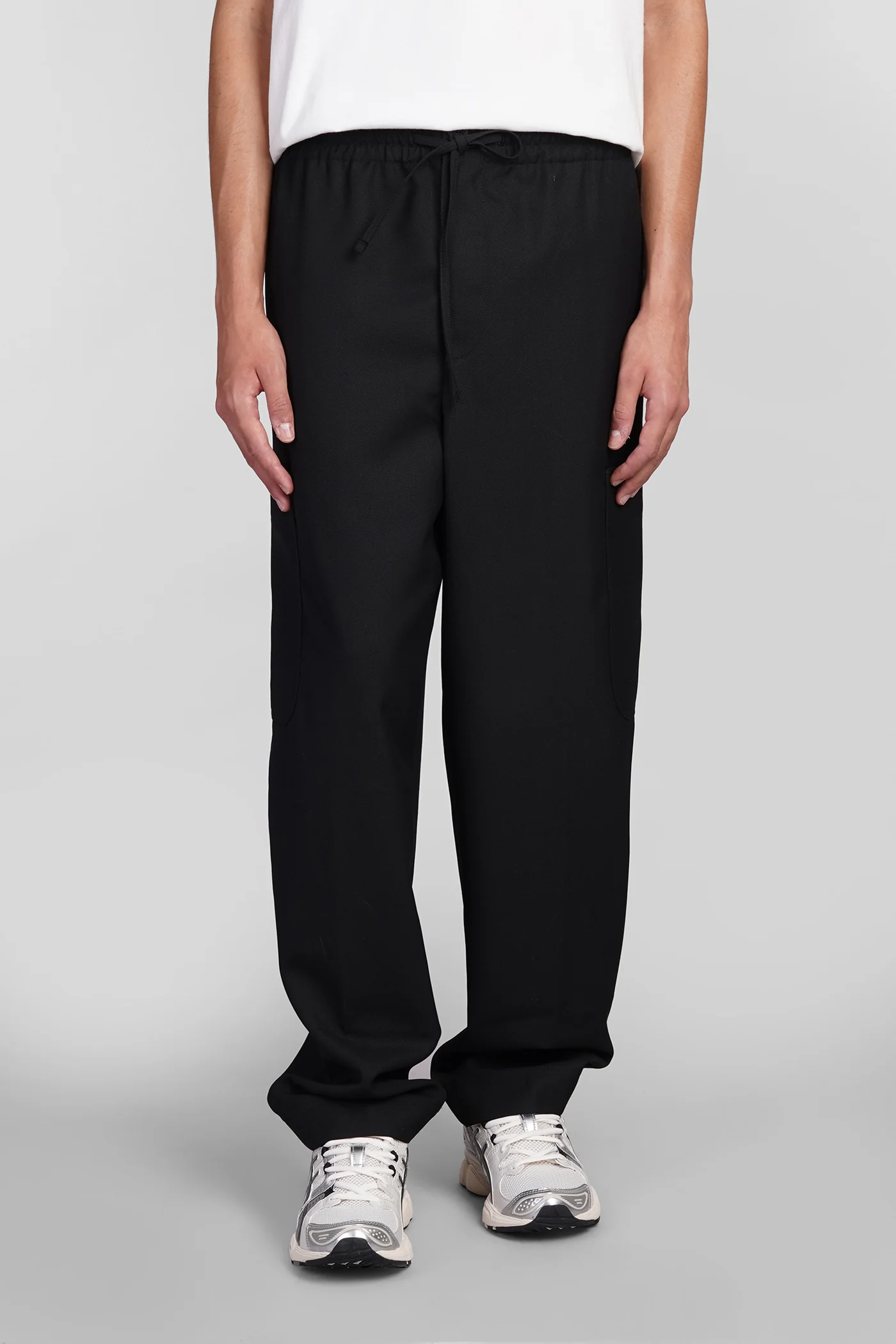 Pants in black wool