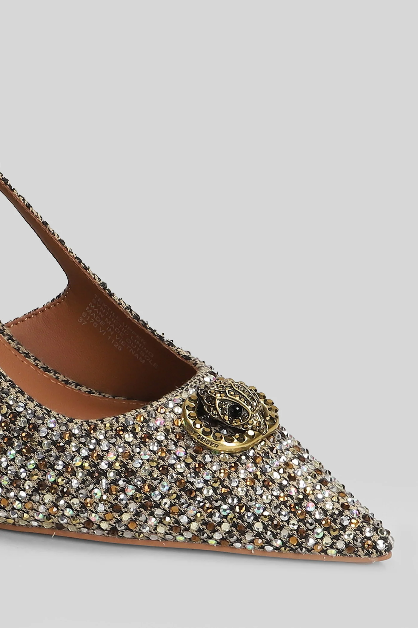 Chelsea Pumps in beige fabric - Image 5