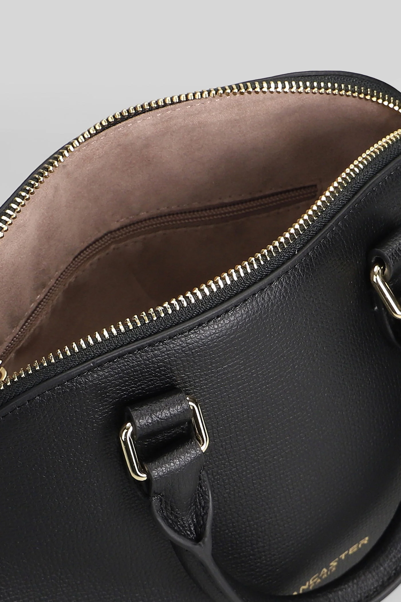 Sierra Jia Shoulder bag in black leather - Image 4