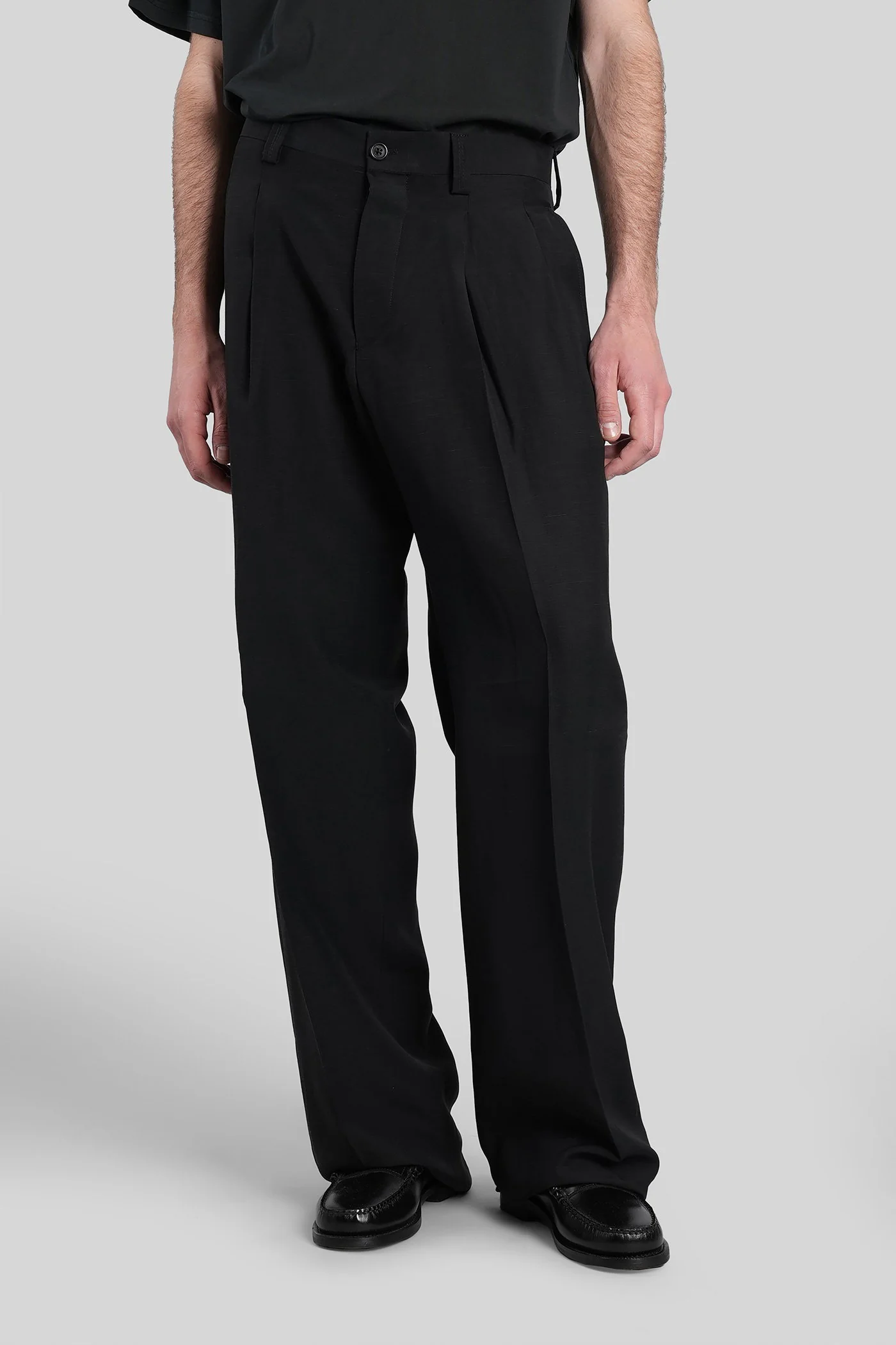 Pants in black viscose