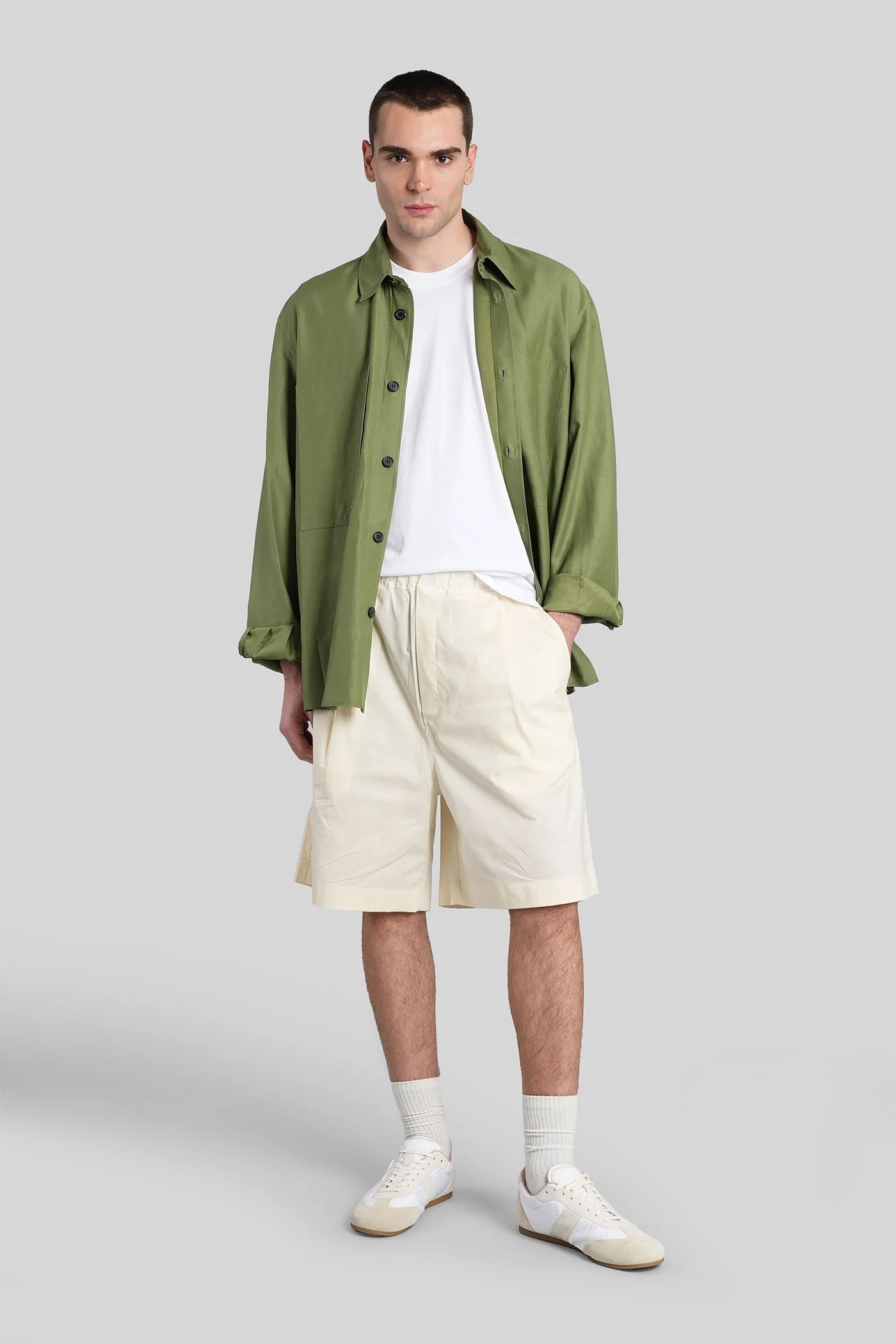 Shorts in beige cotton - Image 2
