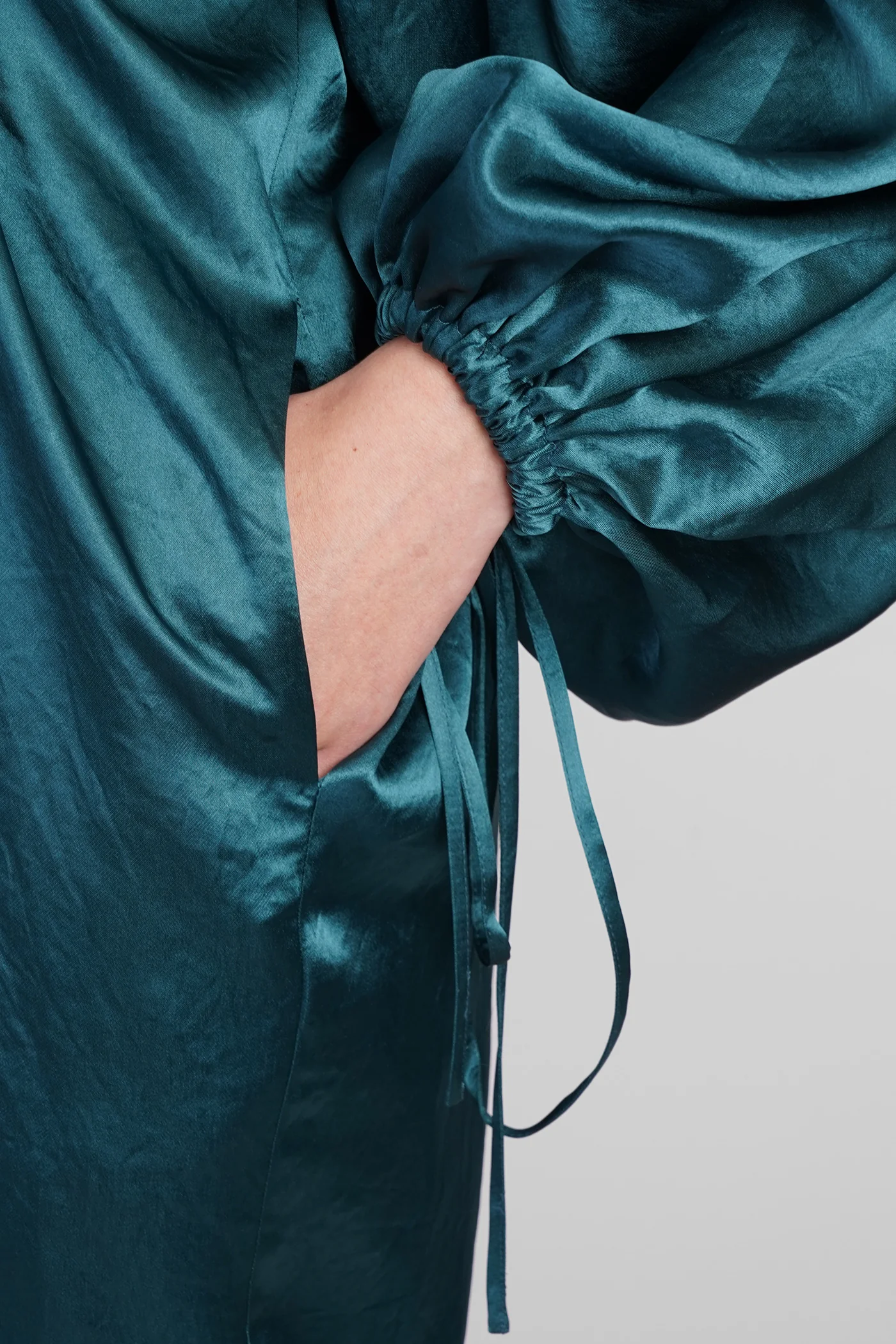 Dress woman  in green acetate - Image 5