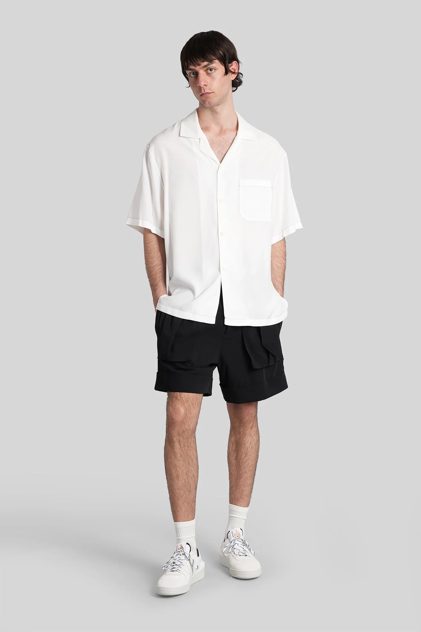 Shorts in black wool - Image 2