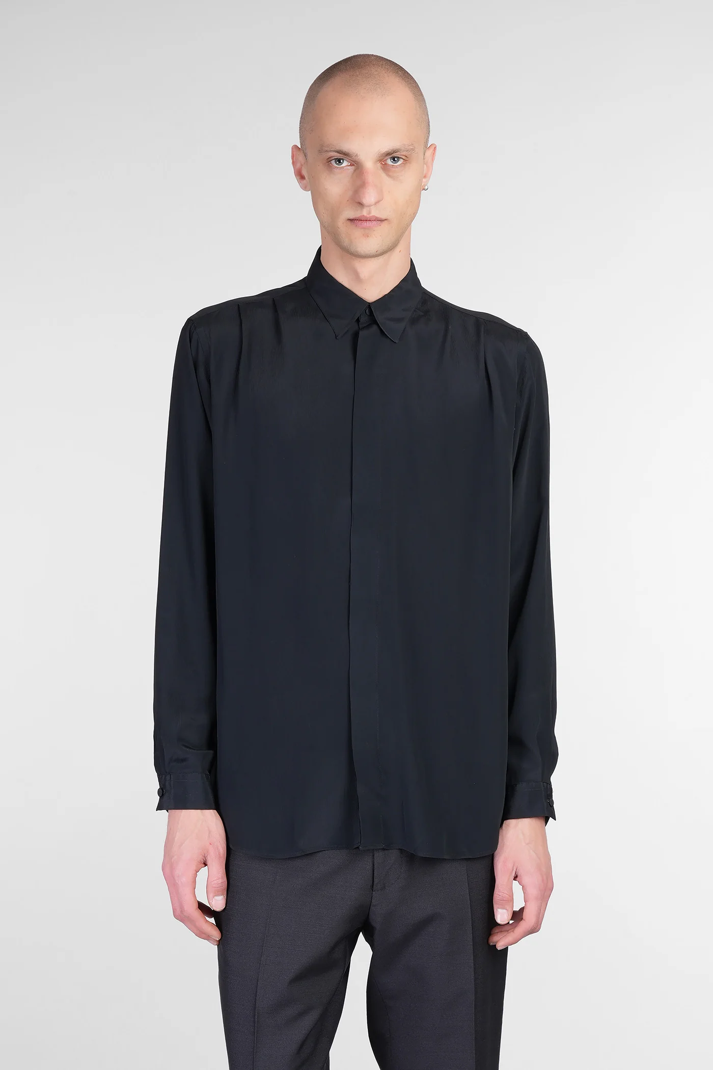 Shirt in black silk