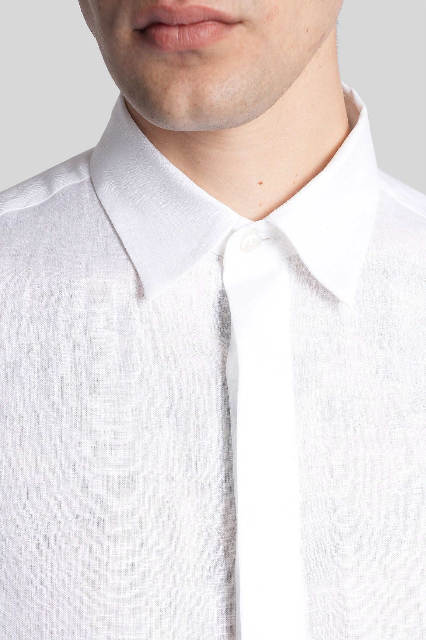 Shirt in white linen - Image 15