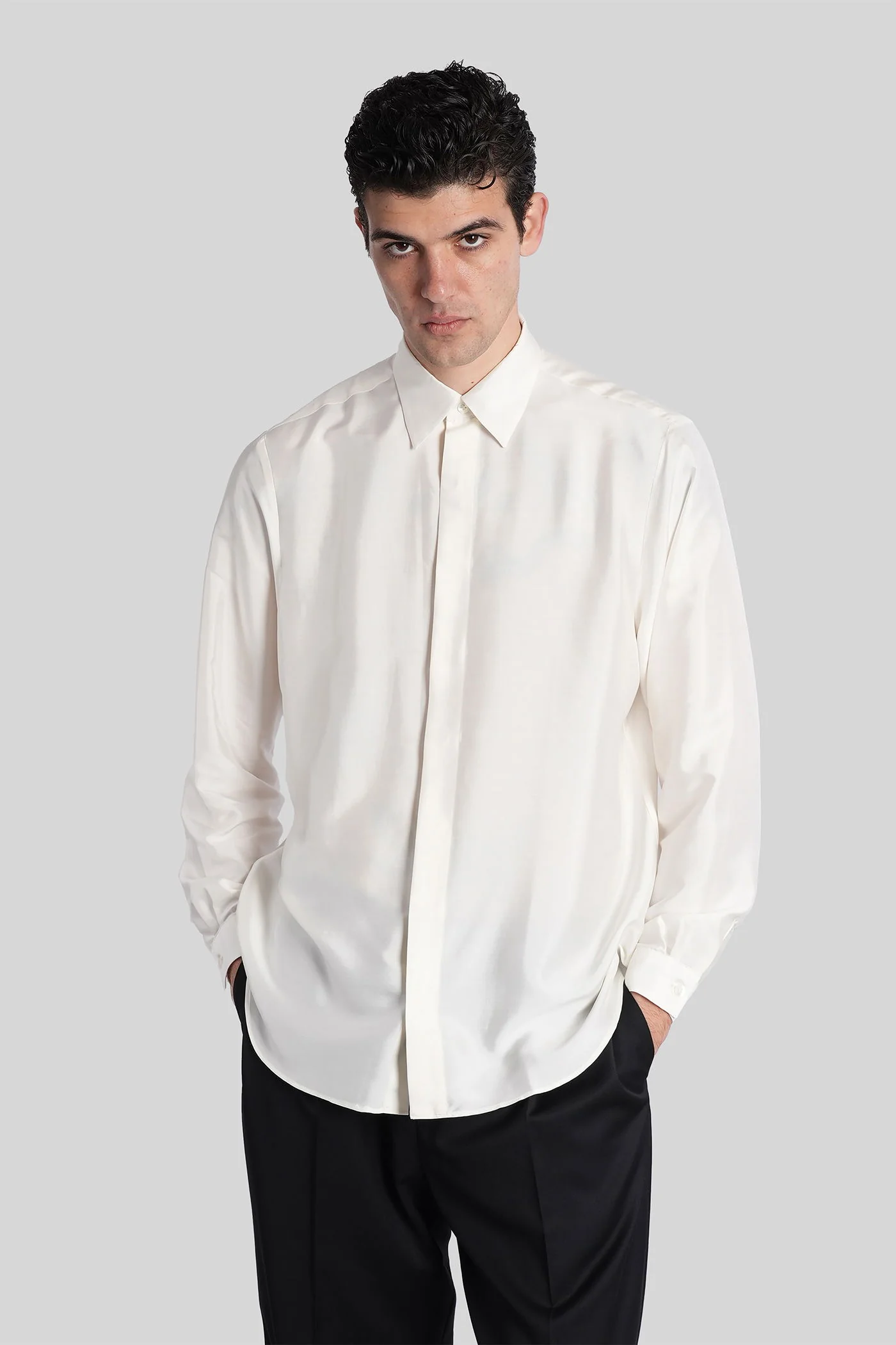 Shirt in white silk