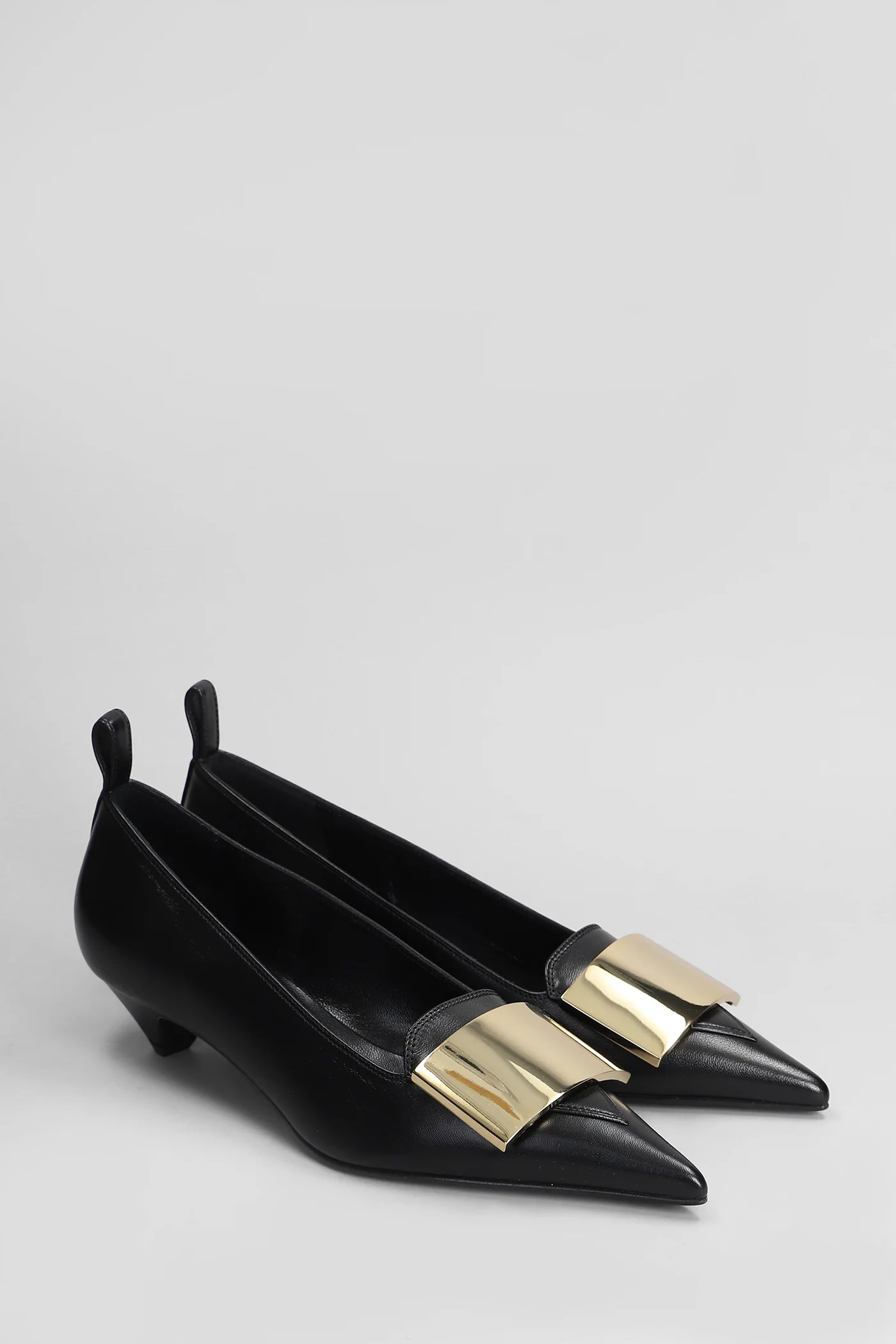 Pumps in black leather - Image 2
