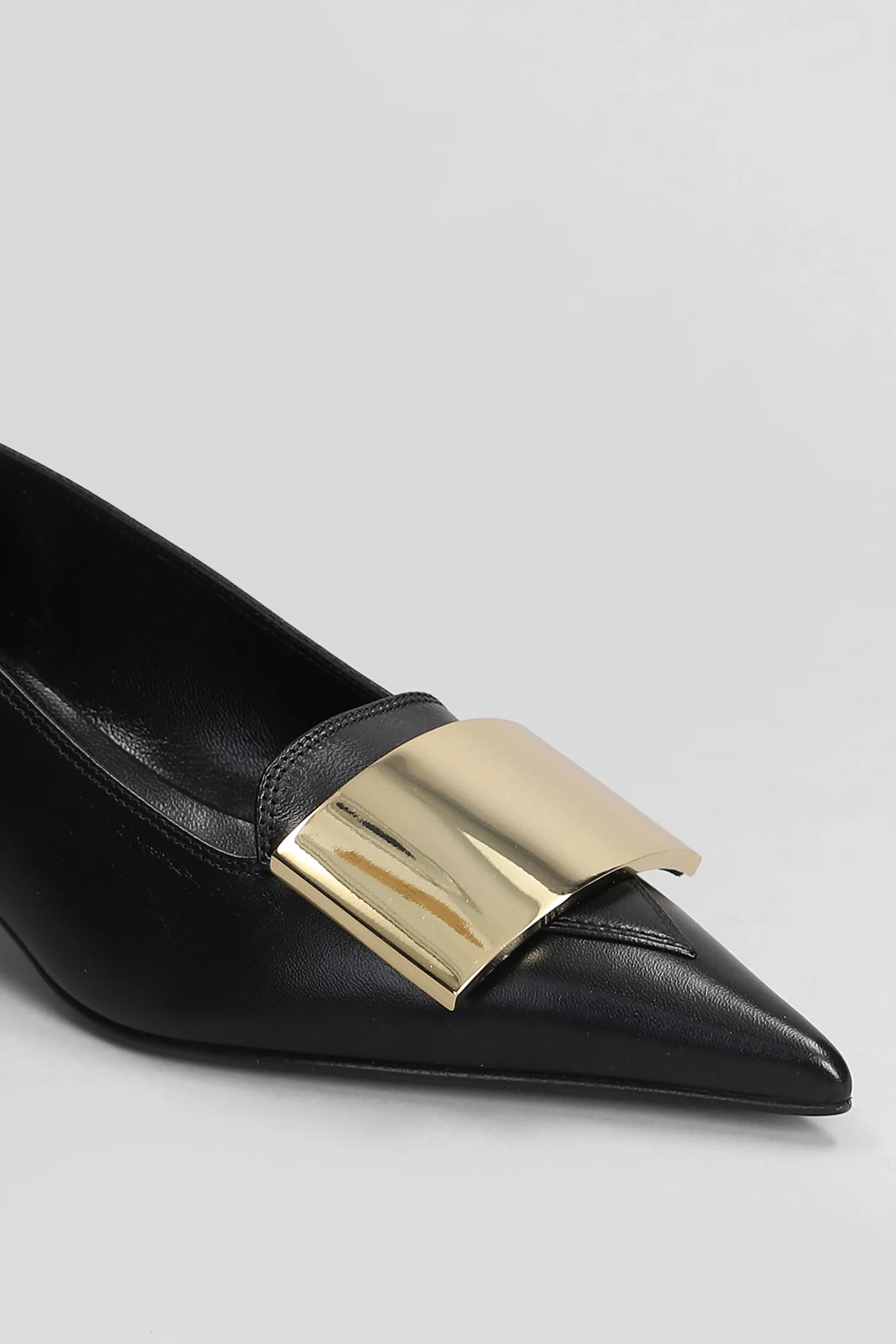 Pumps in black leather - Image 5