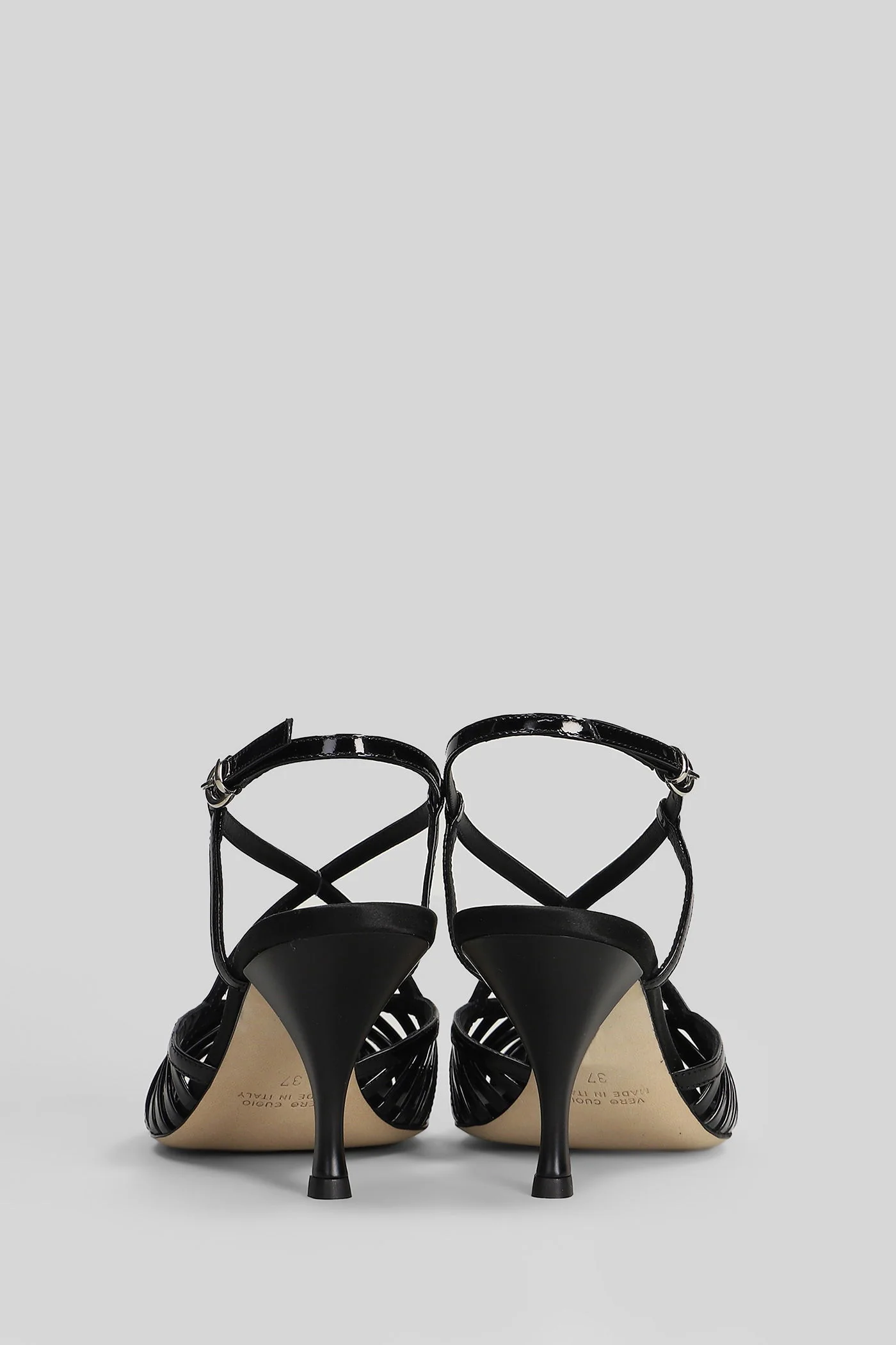 Sandals in black patent leather - Image 4